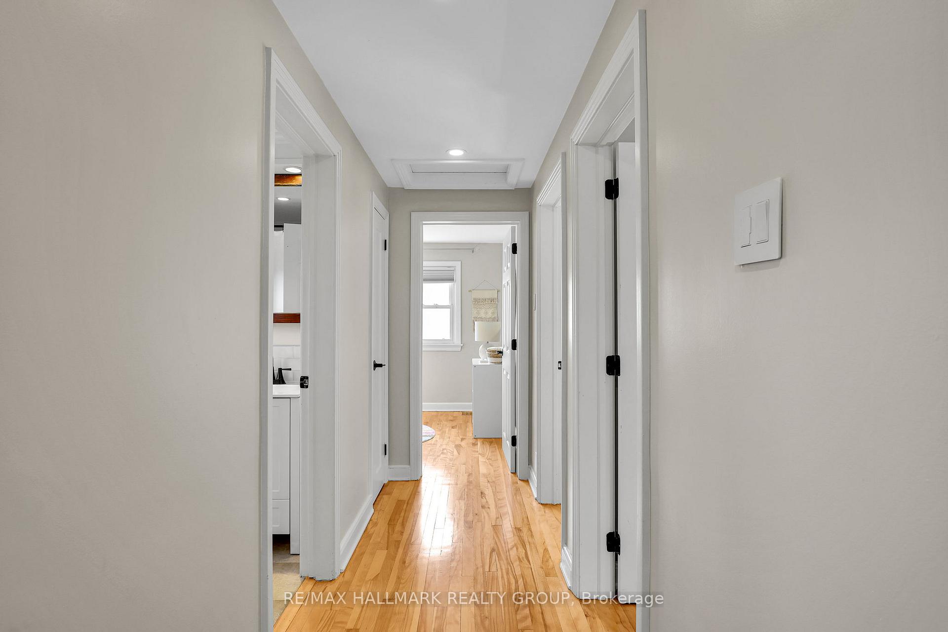 Photo 35 of 199 Rachael Avenue, Ottawa, Applewood Acres — HOMEH