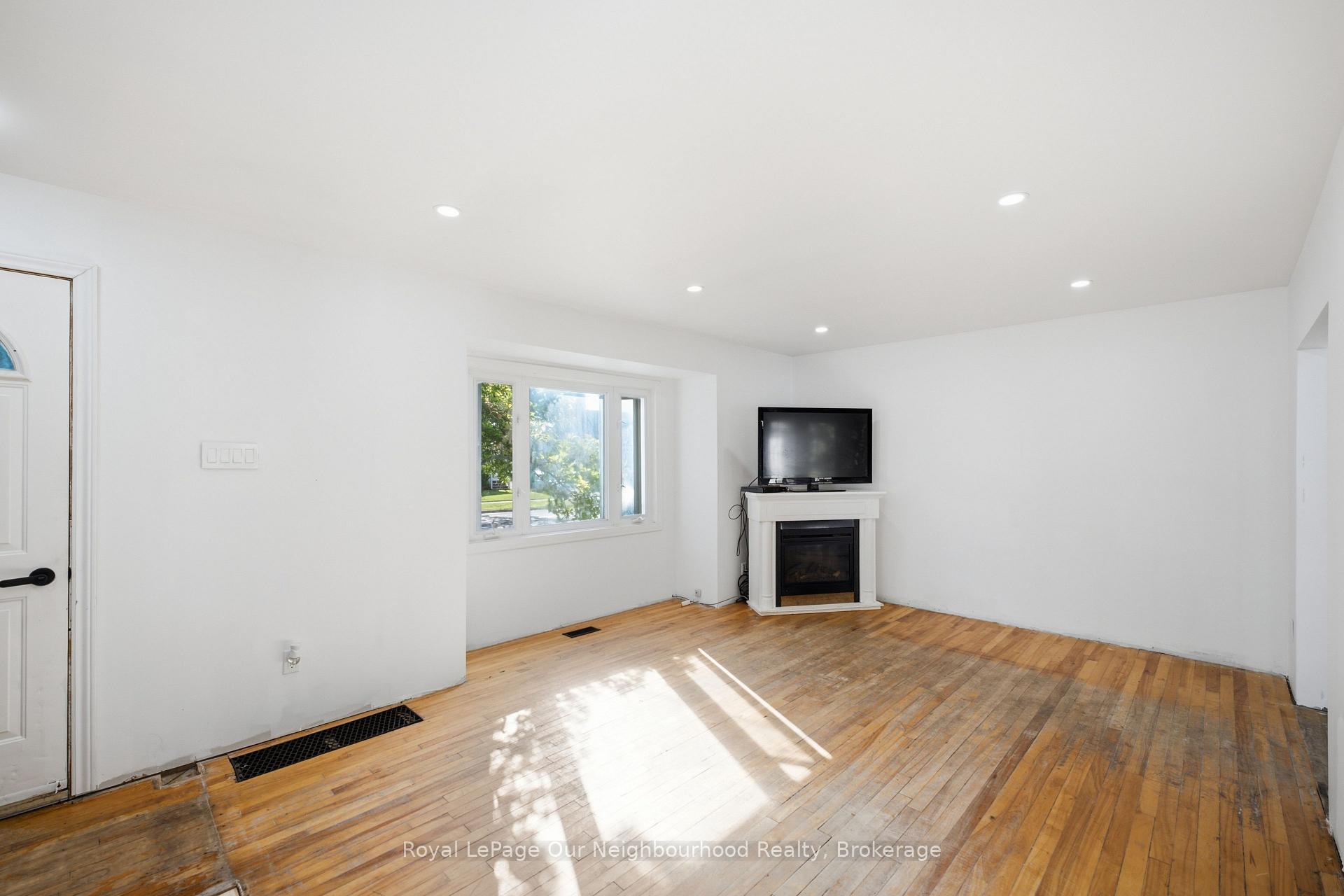Photo 13 of 367 Campbell Street, Cobourg — HOMEH