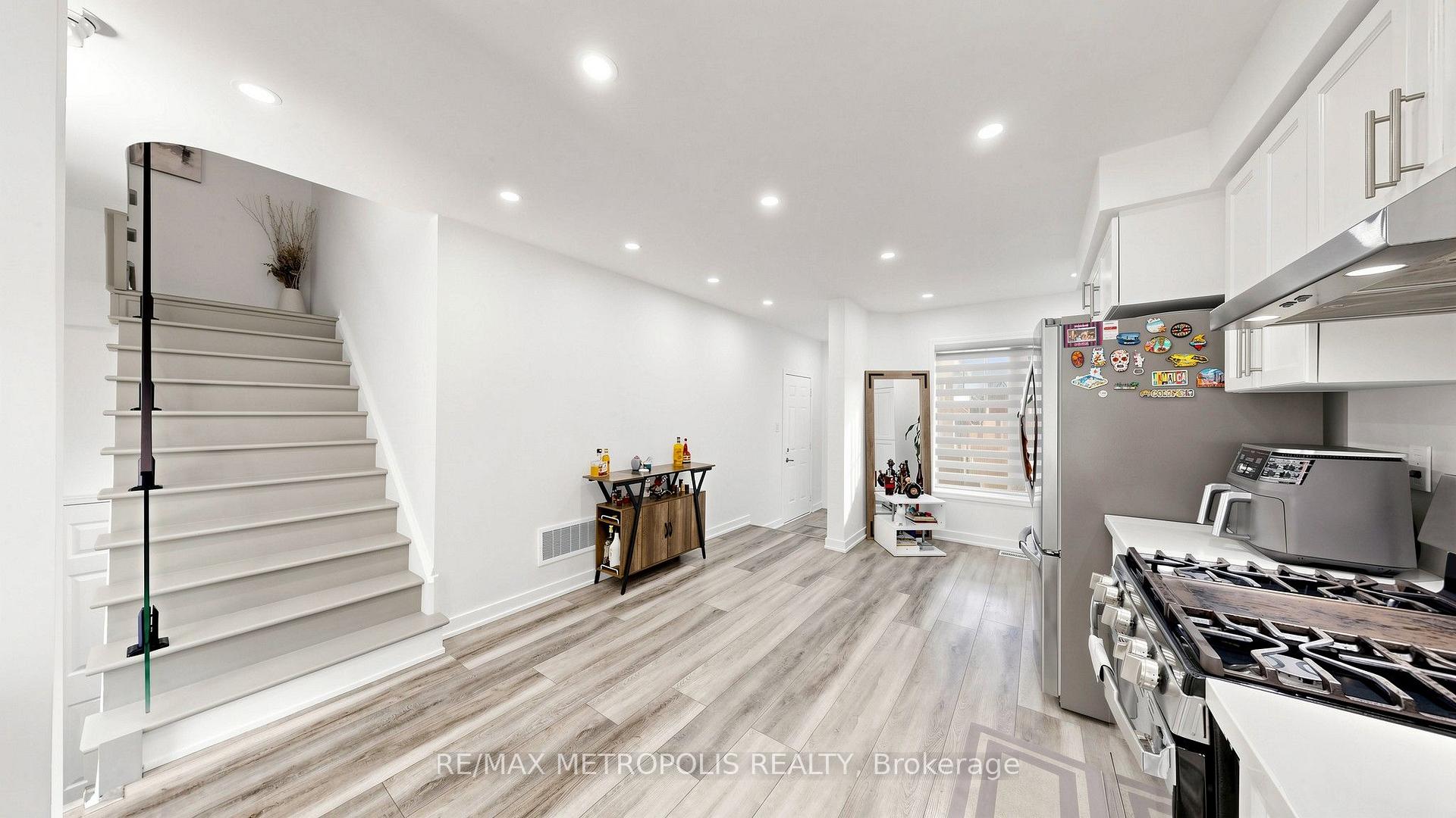 Photo 14 of 75 Willet Terrace, Milton, Harrison — HOMEH