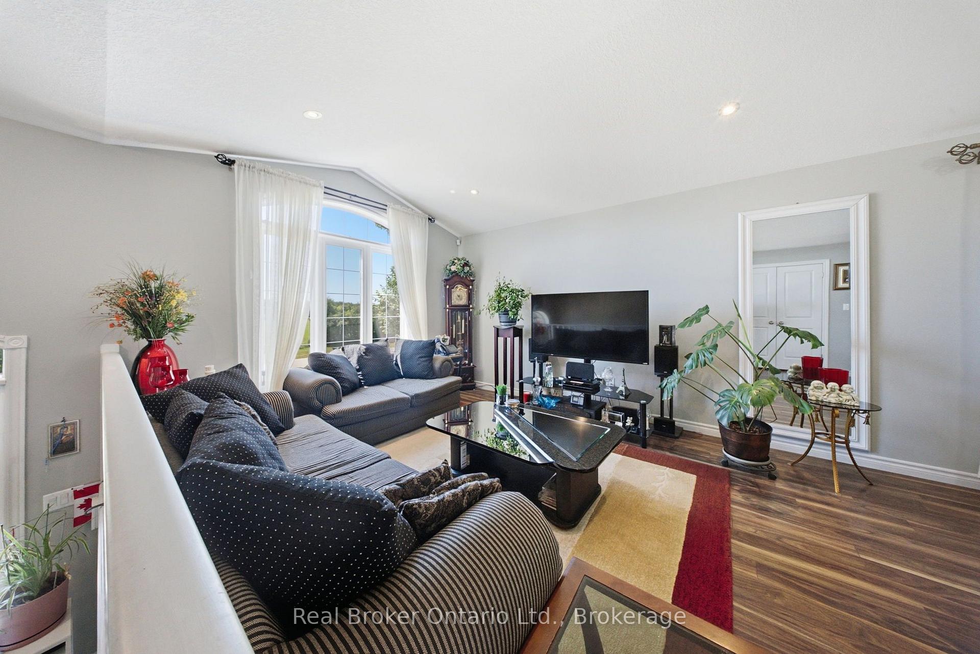 Photo 7 of 360 Dover Avenue, Norfolk, Port Dover — HOMEH