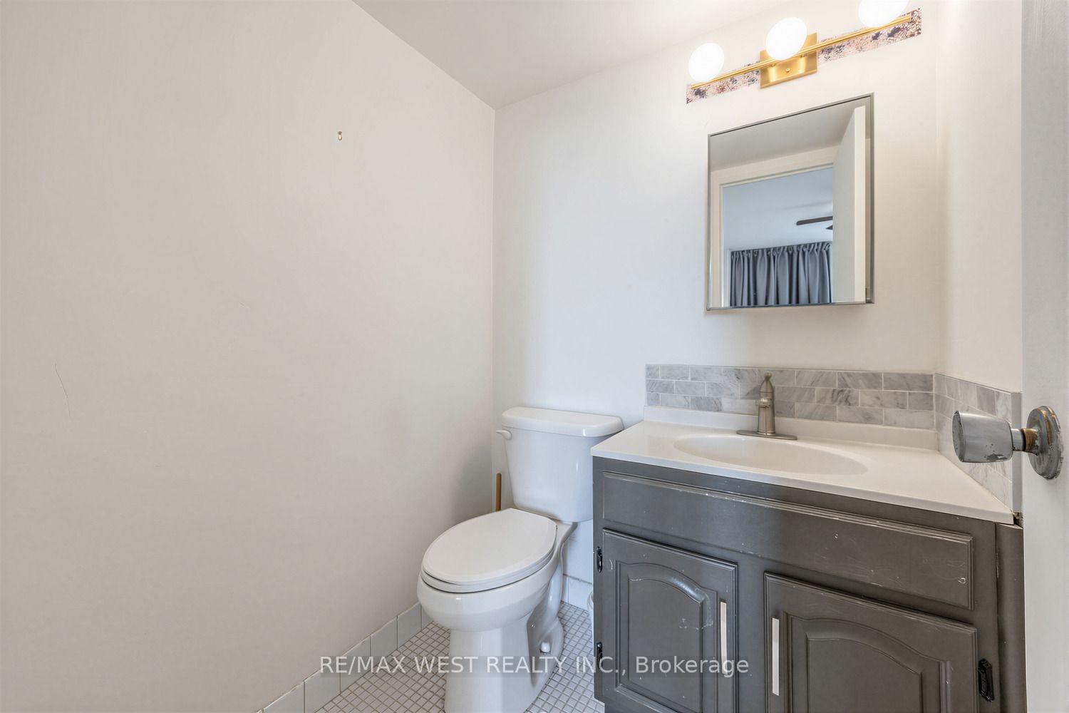 Photo 17 of Unit 805, 60 Pavane Linkway, Toronto, Flemingdon Park — HOMEH