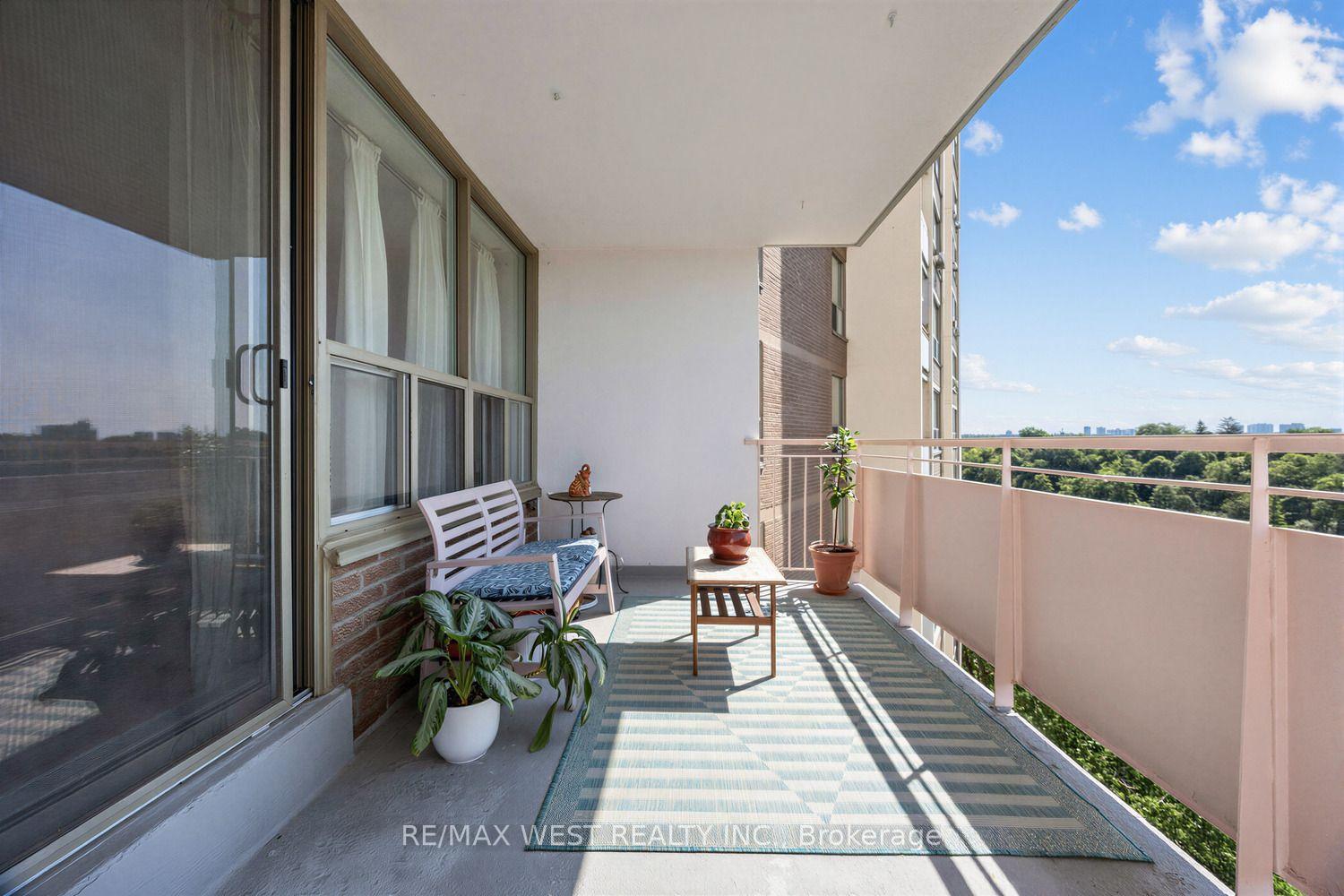 Photo 21 of Unit 805, 60 Pavane Linkway, Toronto, Flemingdon Park — HOMEH
