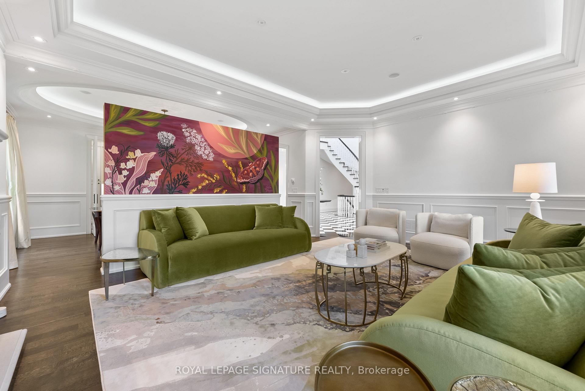Photo 10 of 2 Spirea Court, Markham, Bayview Glen — HOMEH