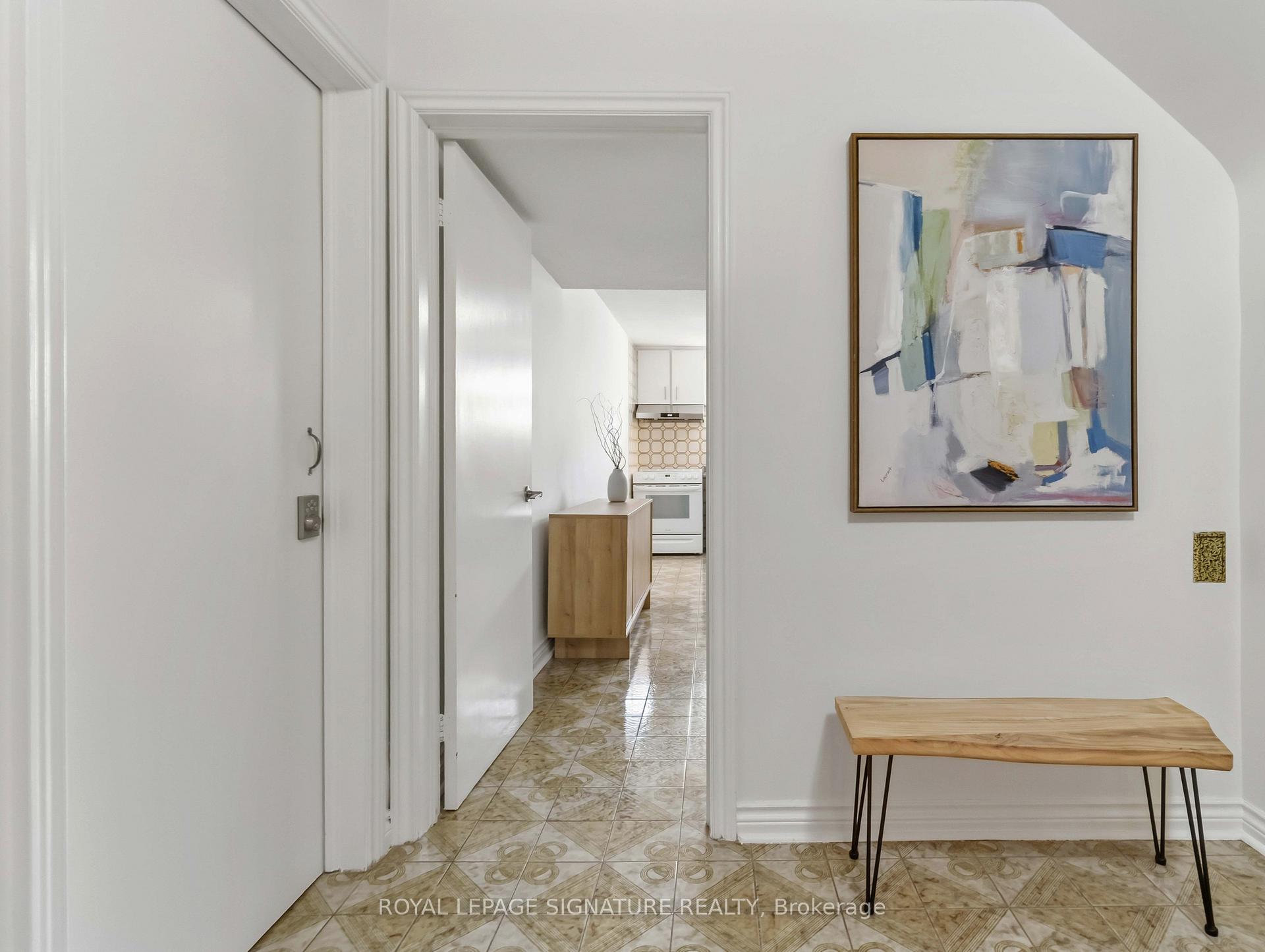 Photo 9 of Unit Lower, 49 Sylvadene Parkway, Vaughan, East Woodbridge — HOMEH
