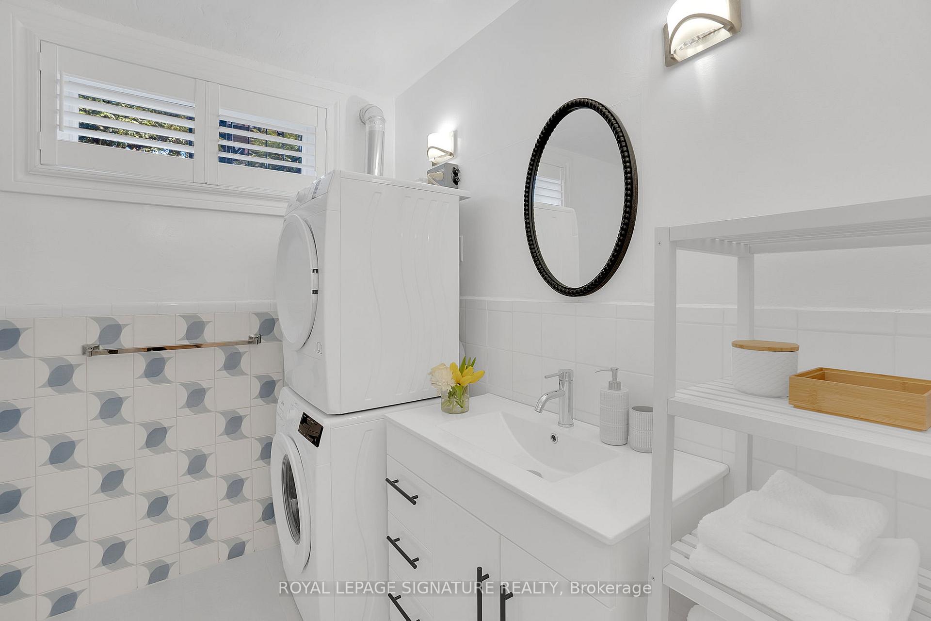 Photo 12 of Unit Lower, 49 Sylvadene Parkway, Vaughan, East Woodbridge — HOMEH