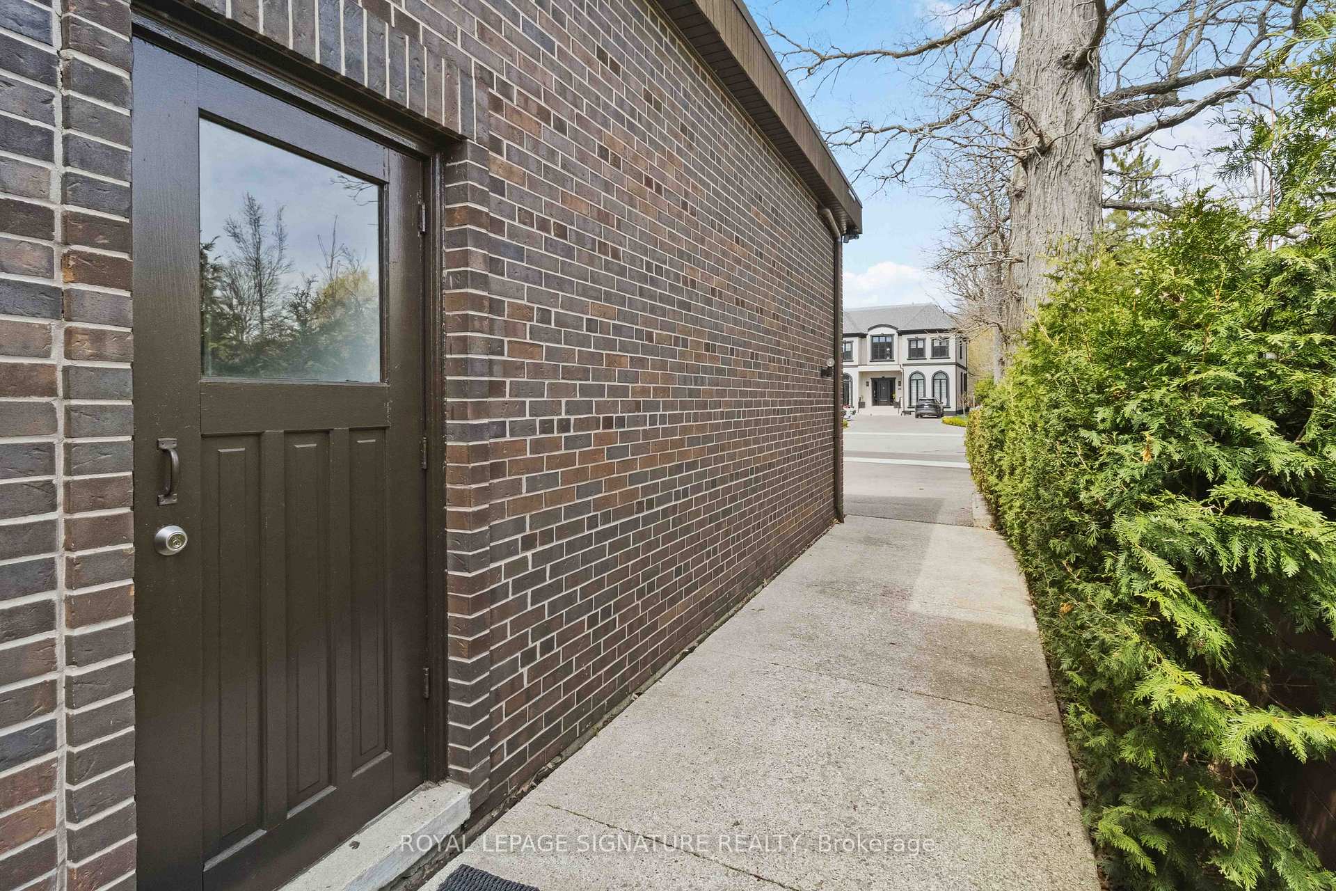 Photo 14 of Unit Lower, 49 Sylvadene Parkway, Vaughan, East Woodbridge — HOMEH