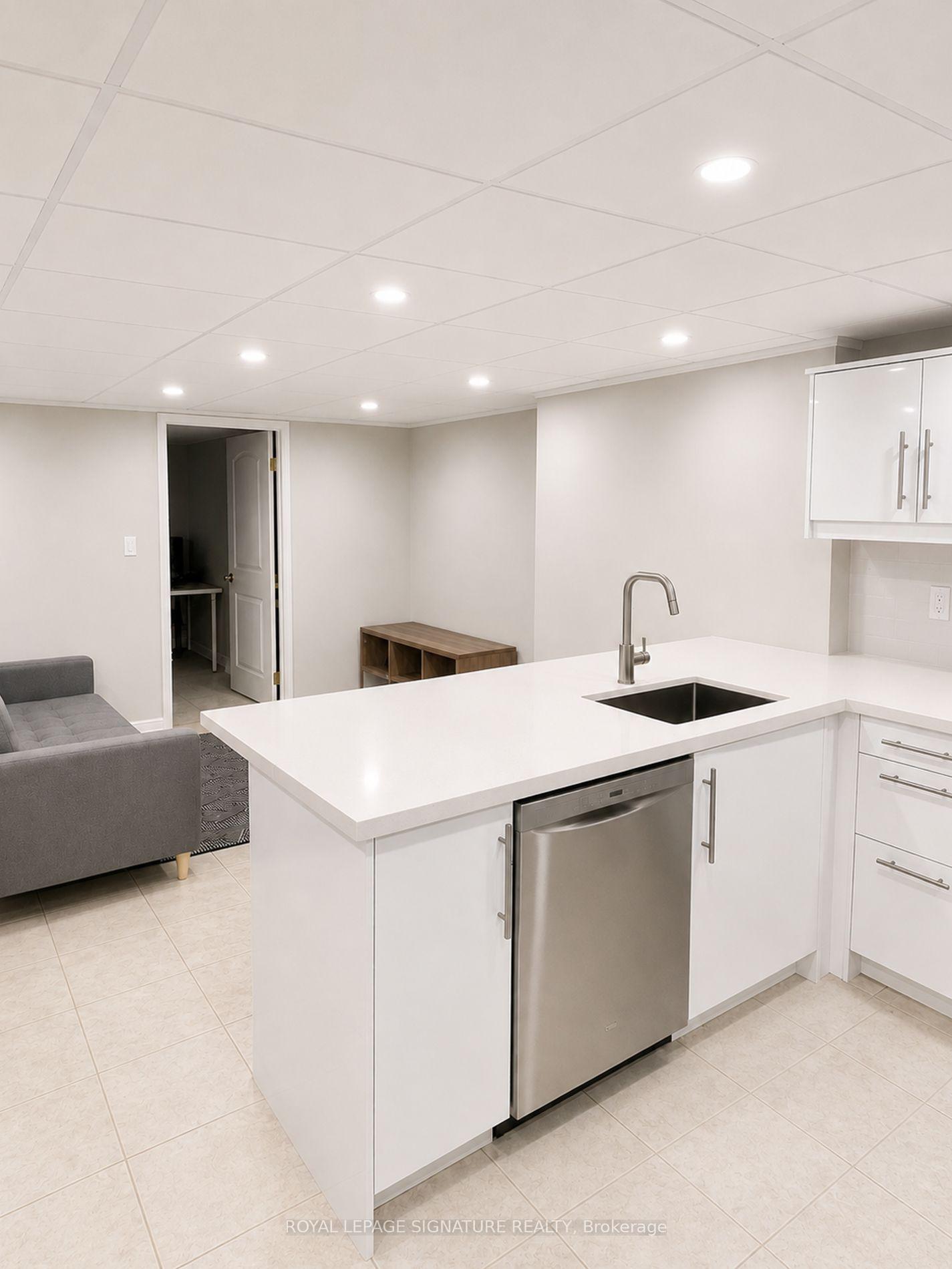 Photo 8 of Unit Lower, 226 Shaw Street, Toronto, Trinity-Bellwoods — HOMEH