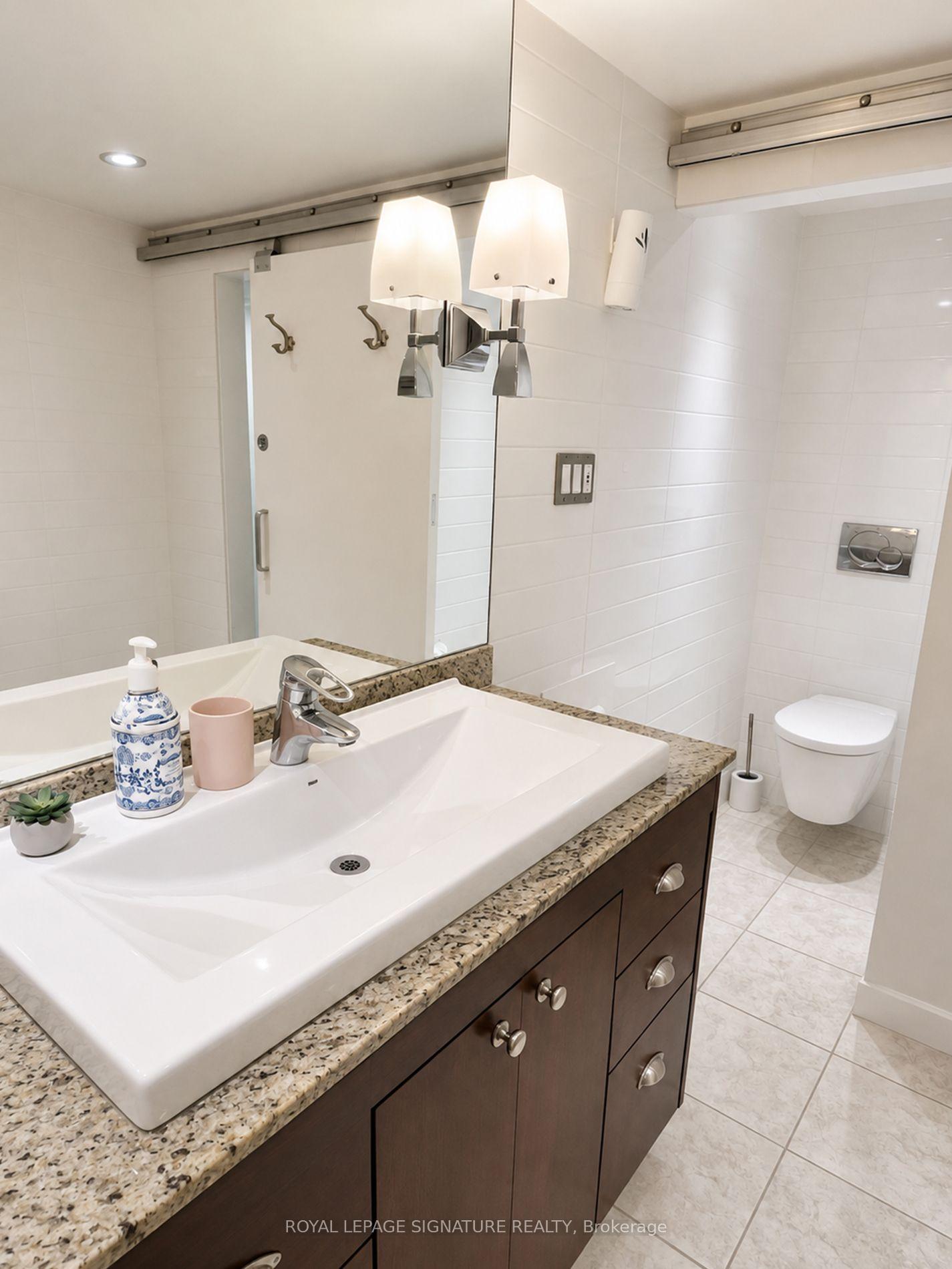 Photo 12 of Unit Lower, 226 Shaw Street, Toronto, Trinity-Bellwoods — HOMEH