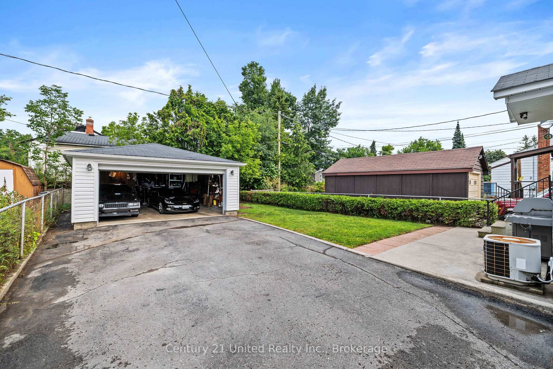 Photo 6 of 516 Glengarry Avenue, Peterborough, Northcrest Ward 5 — HOMEH