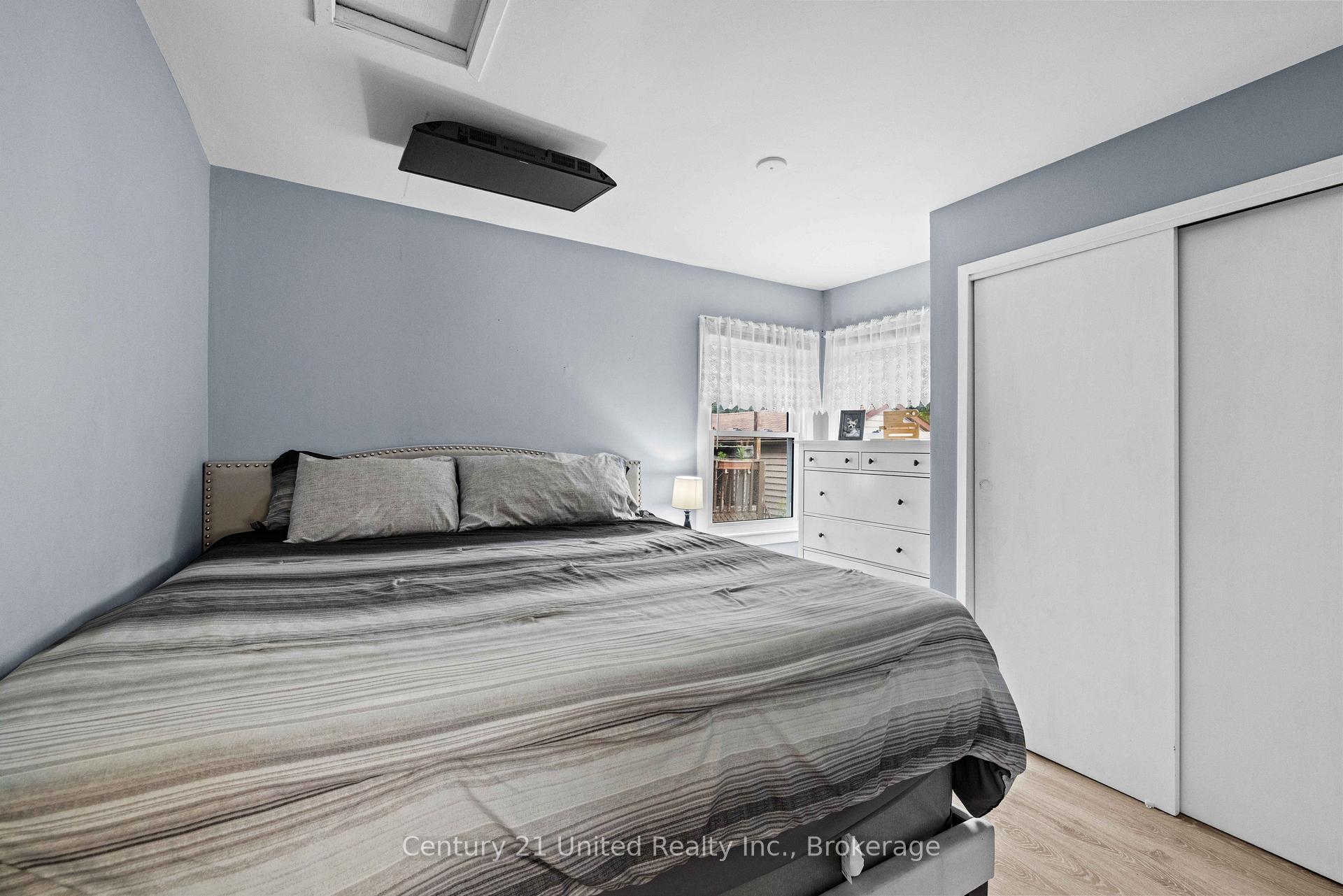 Photo 21 of 516 Glengarry Avenue, Peterborough, Northcrest Ward 5 — HOMEH