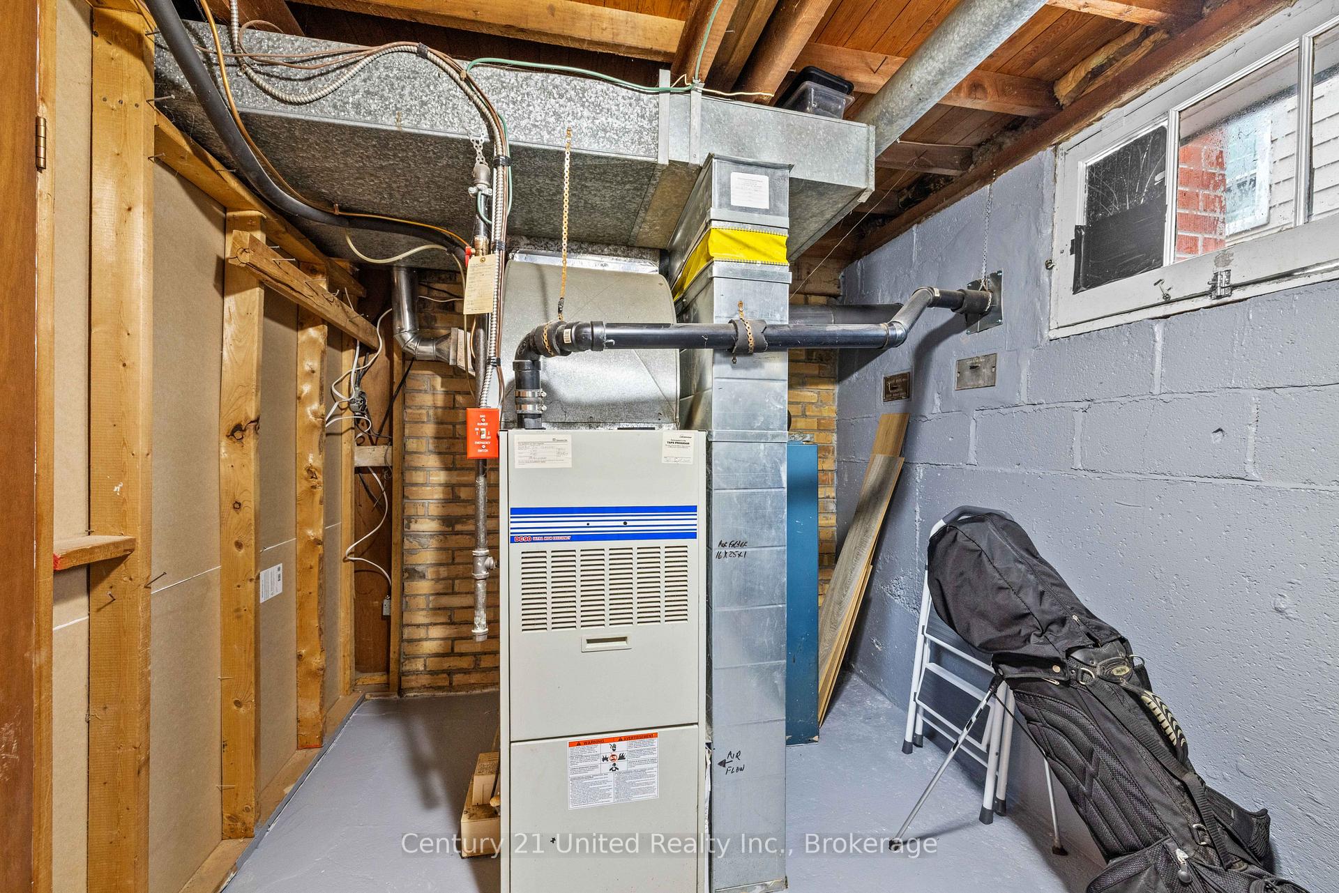 Photo 35 of 516 Glengarry Avenue, Peterborough, Northcrest Ward 5 — HOMEH