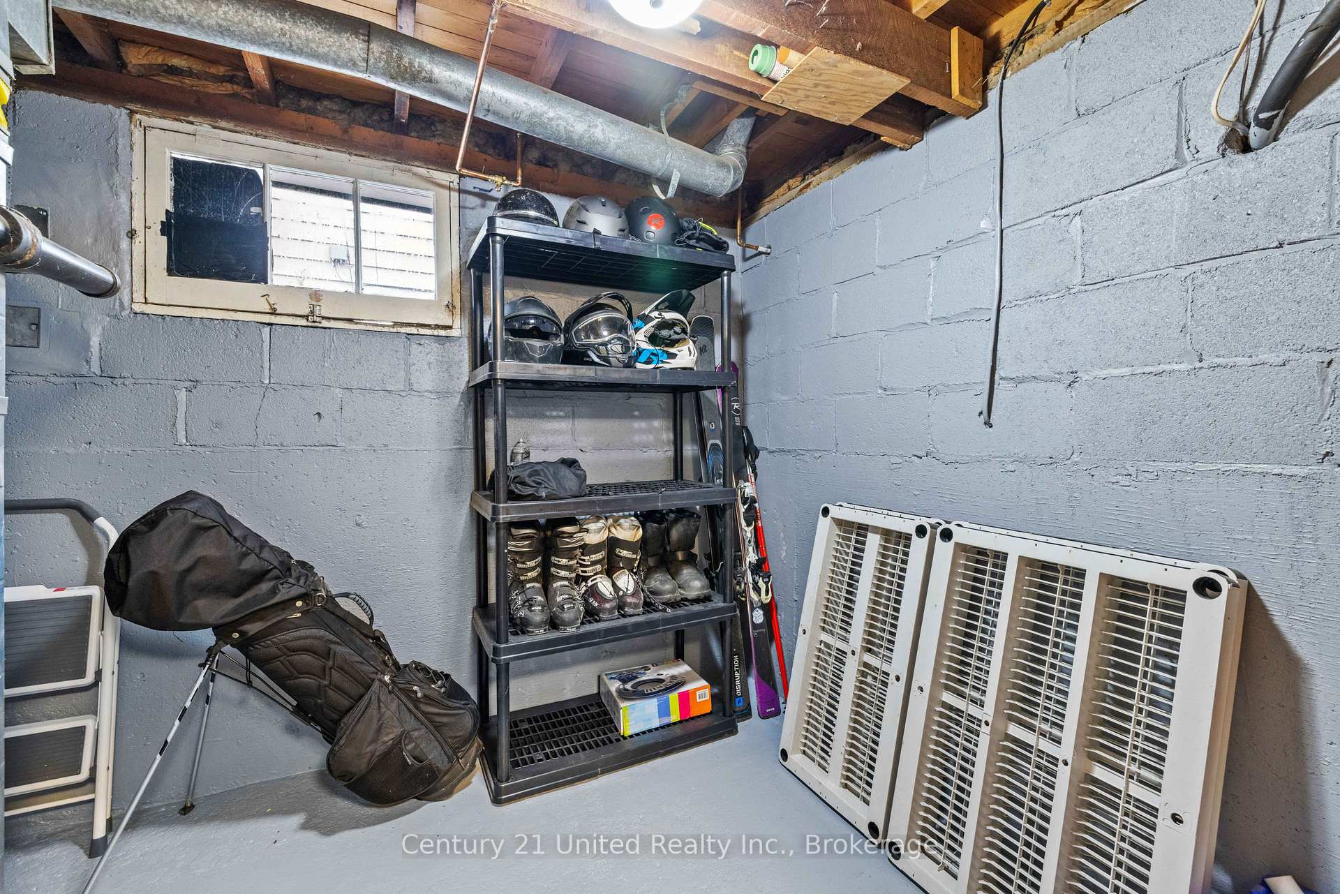 Photo 36 of 516 Glengarry Avenue, Peterborough, Northcrest Ward 5 — HOMEH