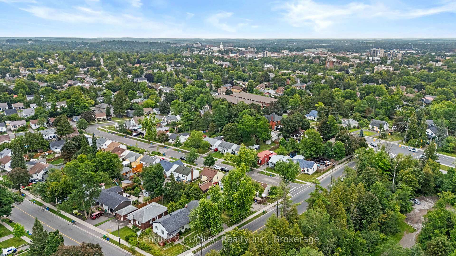 Photo 43 of 516 Glengarry Avenue, Peterborough, Northcrest Ward 5 — HOMEH