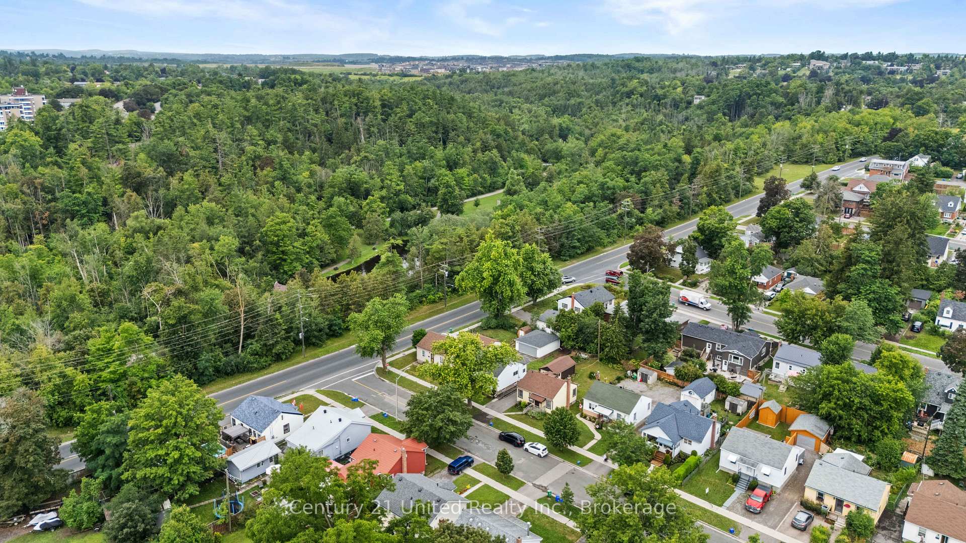 Photo 46 of 516 Glengarry Avenue, Peterborough, Northcrest Ward 5 — HOMEH