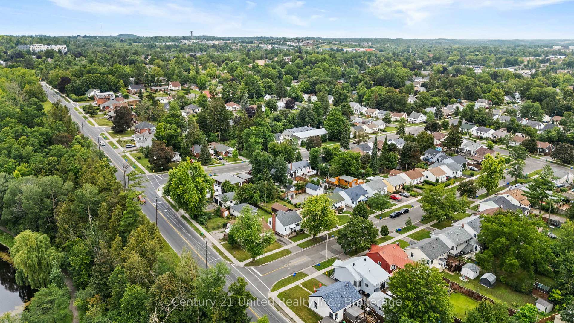 Photo 47 of 516 Glengarry Avenue, Peterborough, Northcrest Ward 5 — HOMEH