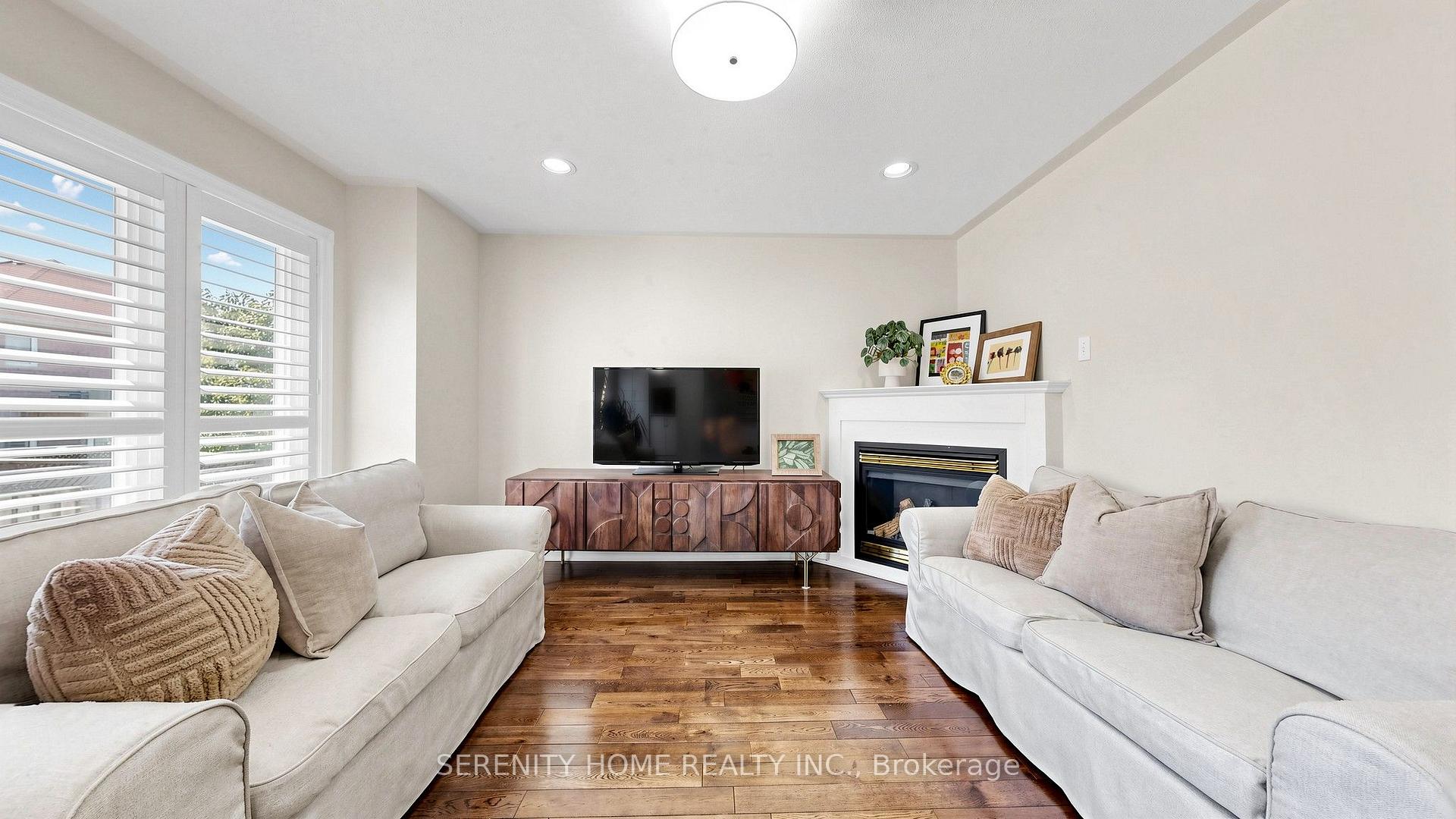 Photo 5 of 3416 Sunlight Street, Mississauga, Churchill Meadows — HOMEH