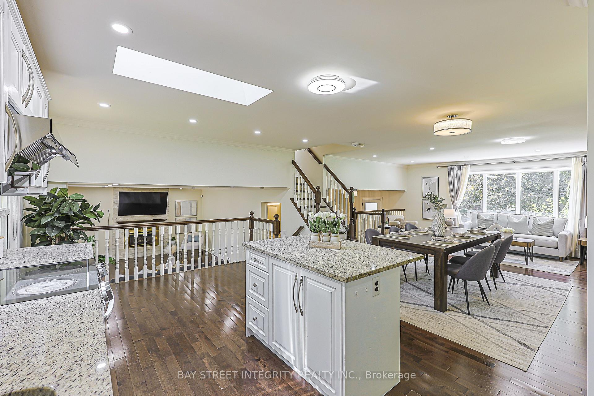 Photo 18 of 81 Dawn Hill Trail, Markham, Bayview Fairway-Bayview Country Club Estates — HOMEH