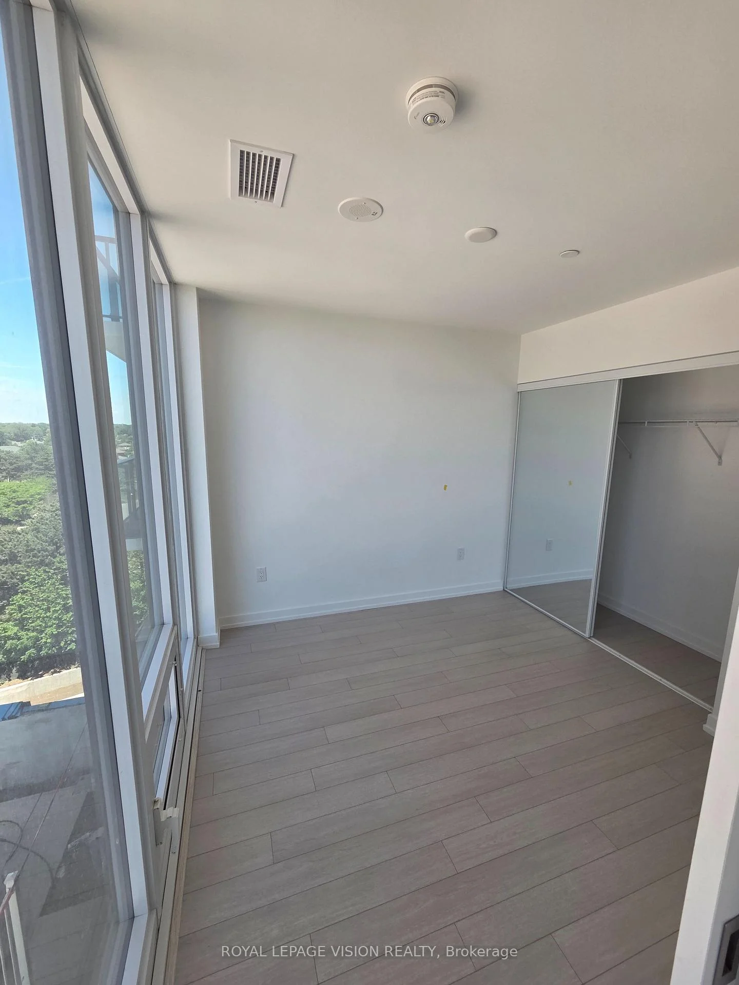 Photo 5 of Unit 1112, 4010 Eglinton Avenue W, Etobicoke, Humber Heights — HOMEH