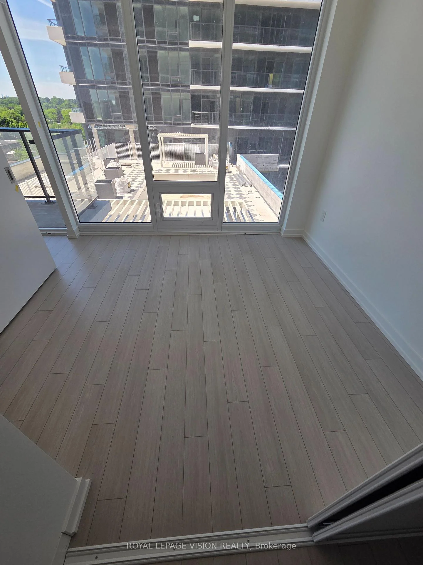 Photo 6 of Unit 1112, 4010 Eglinton Avenue W, Etobicoke, Humber Heights — HOMEH