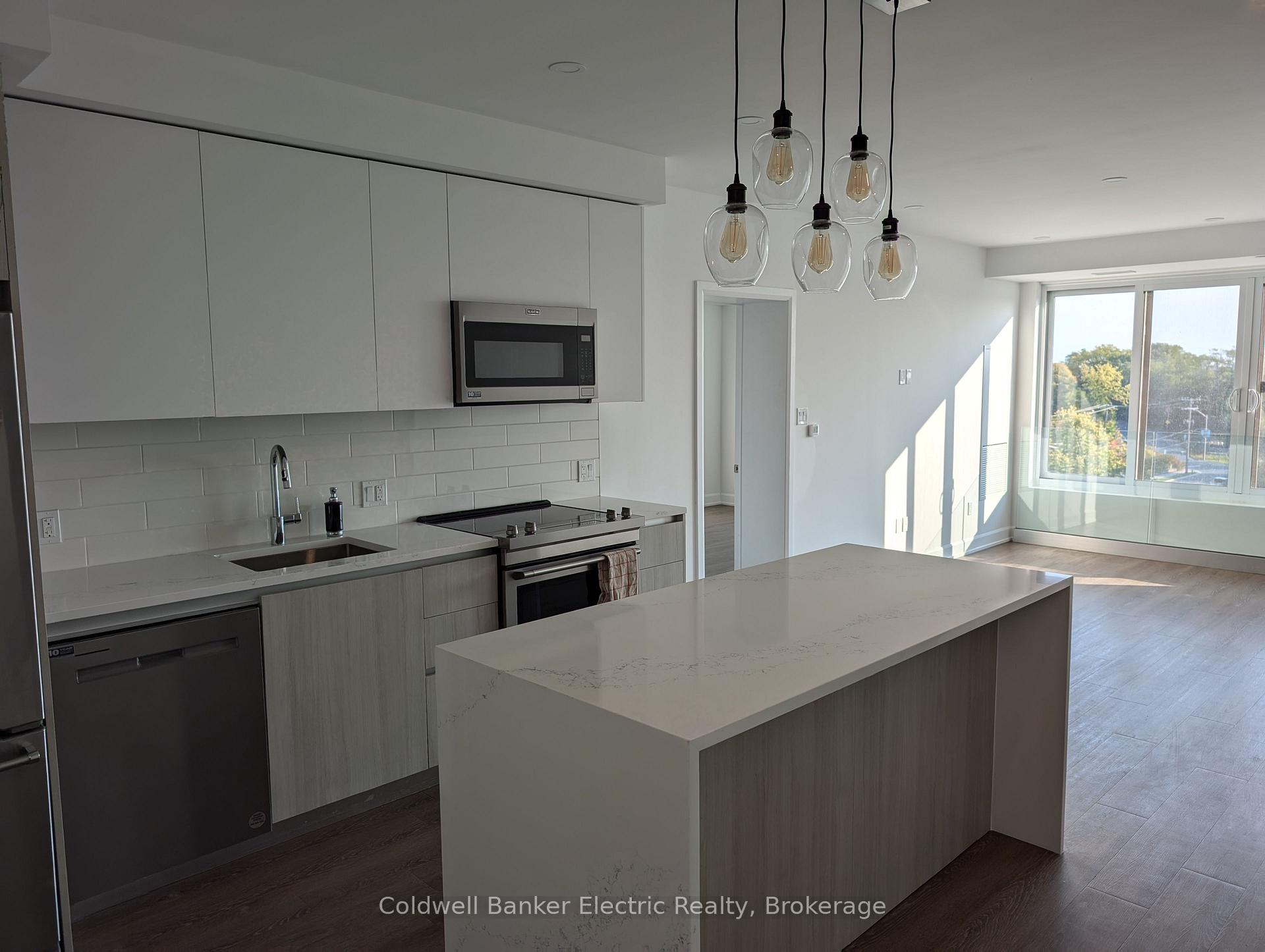 Photo 3 of Unit 802, 195 Hunter Street E, Peterborough, Ashburnham Ward 4 — HOMEH