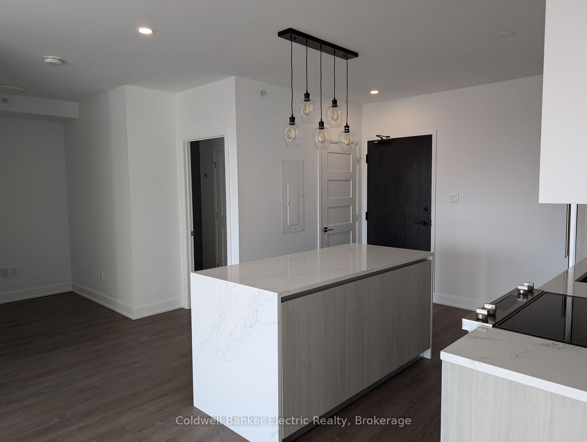 Photo 6 of Unit 802, 195 Hunter Street E, Peterborough, Ashburnham Ward 4 — HOMEH