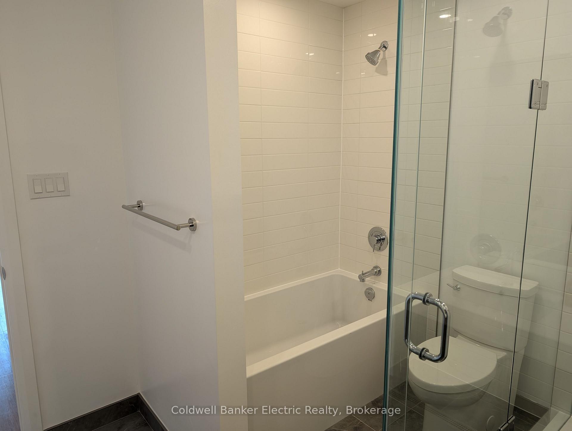 Photo 9 of Unit 802, 195 Hunter Street E, Peterborough, Ashburnham Ward 4 — HOMEH