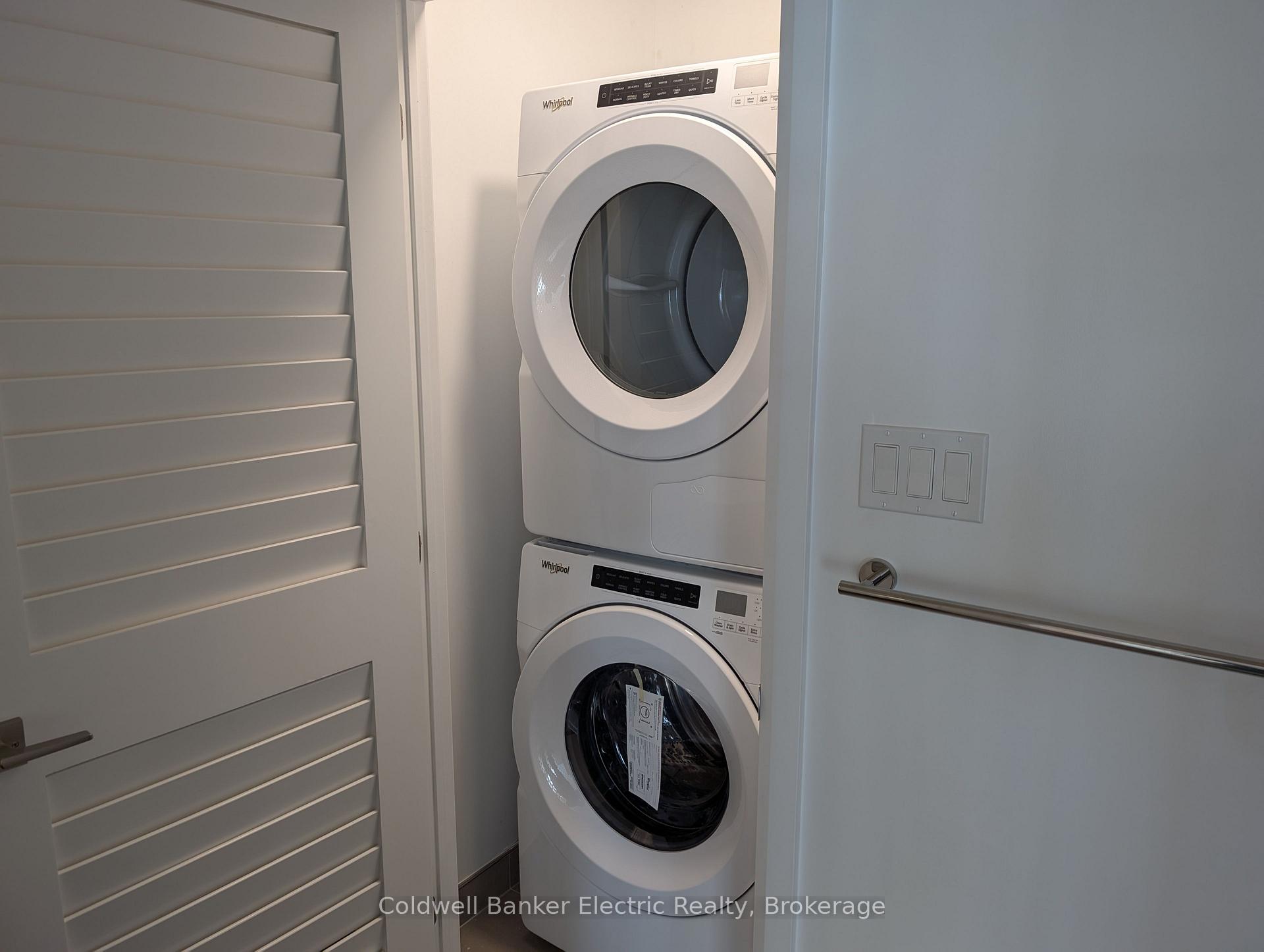Photo 16 of Unit 802, 195 Hunter Street E, Peterborough, Ashburnham Ward 4 — HOMEH