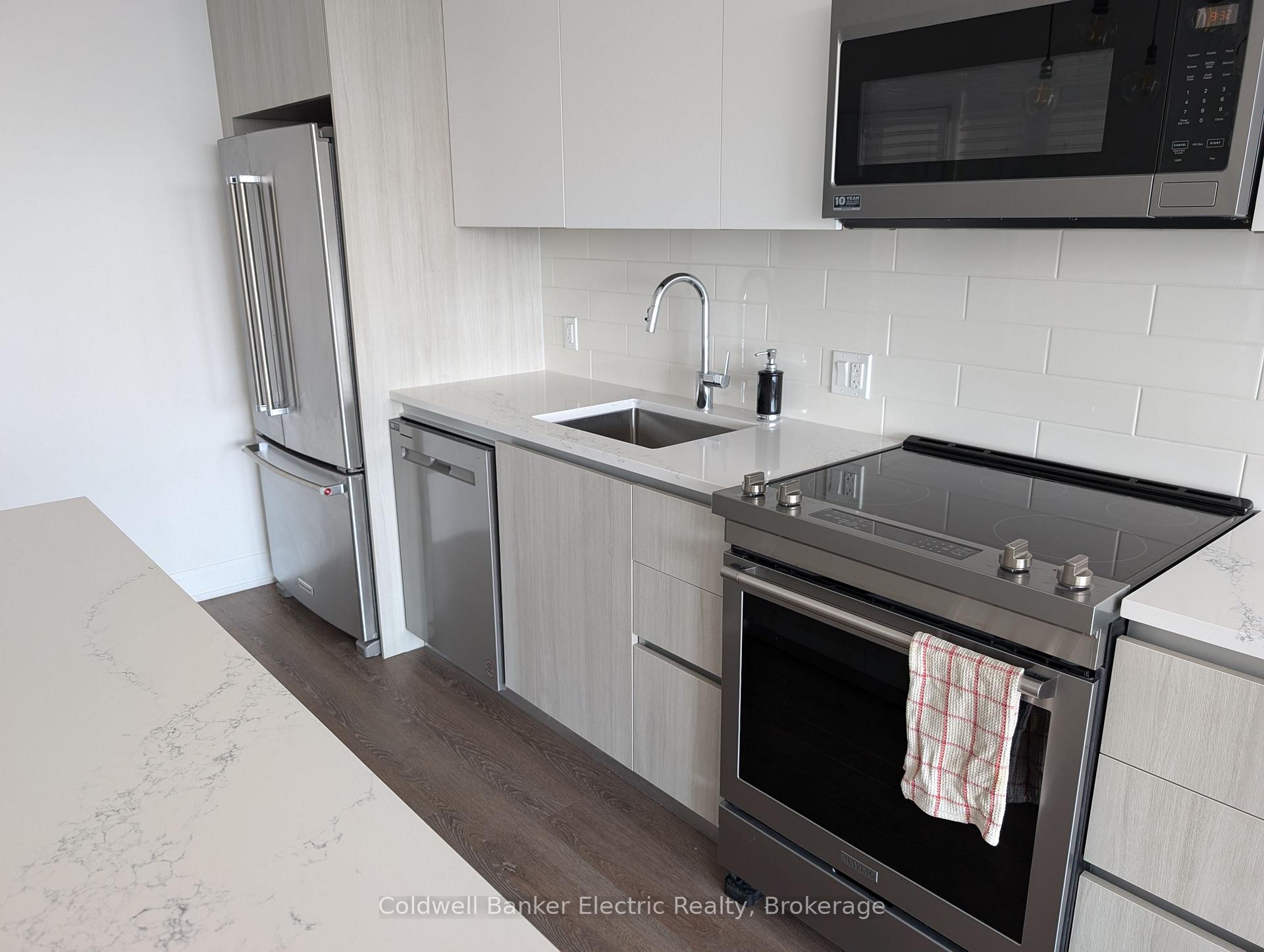 Photo 18 of Unit 802, 195 Hunter Street E, Peterborough, Ashburnham Ward 4 — HOMEH