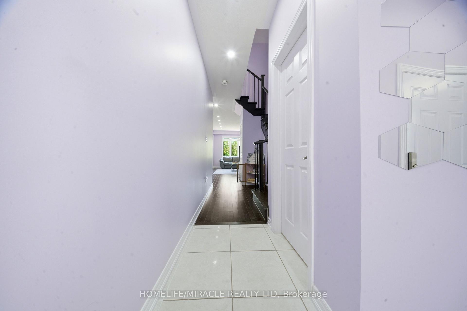 Photo 3 of Unit 32, 166 Deerpath Drive, Guelph, Willow West/Sugarbush/West Acres — HOMEH