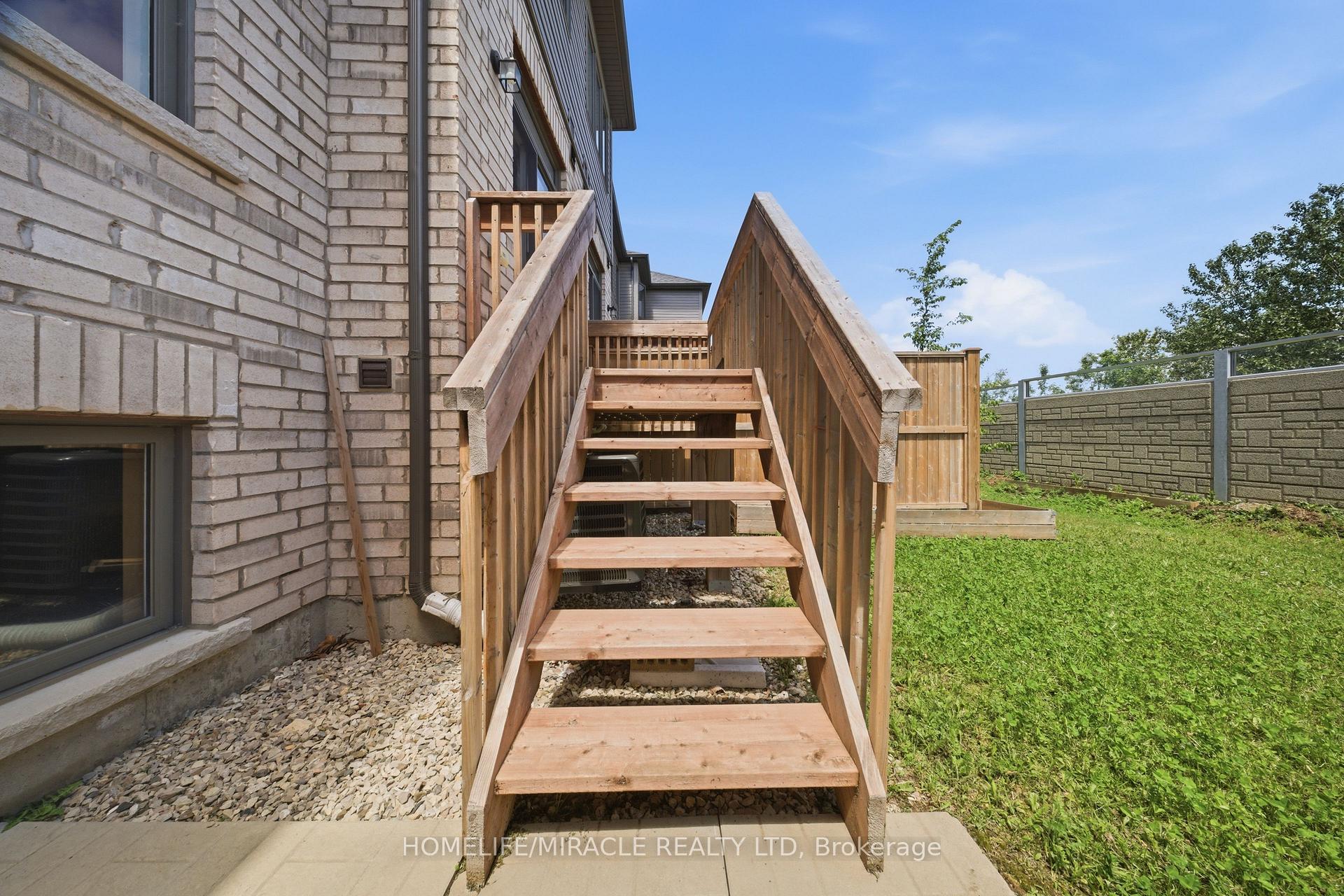Photo 20 of Unit 32, 166 Deerpath Drive, Guelph, Willow West/Sugarbush/West Acres — HOMEH