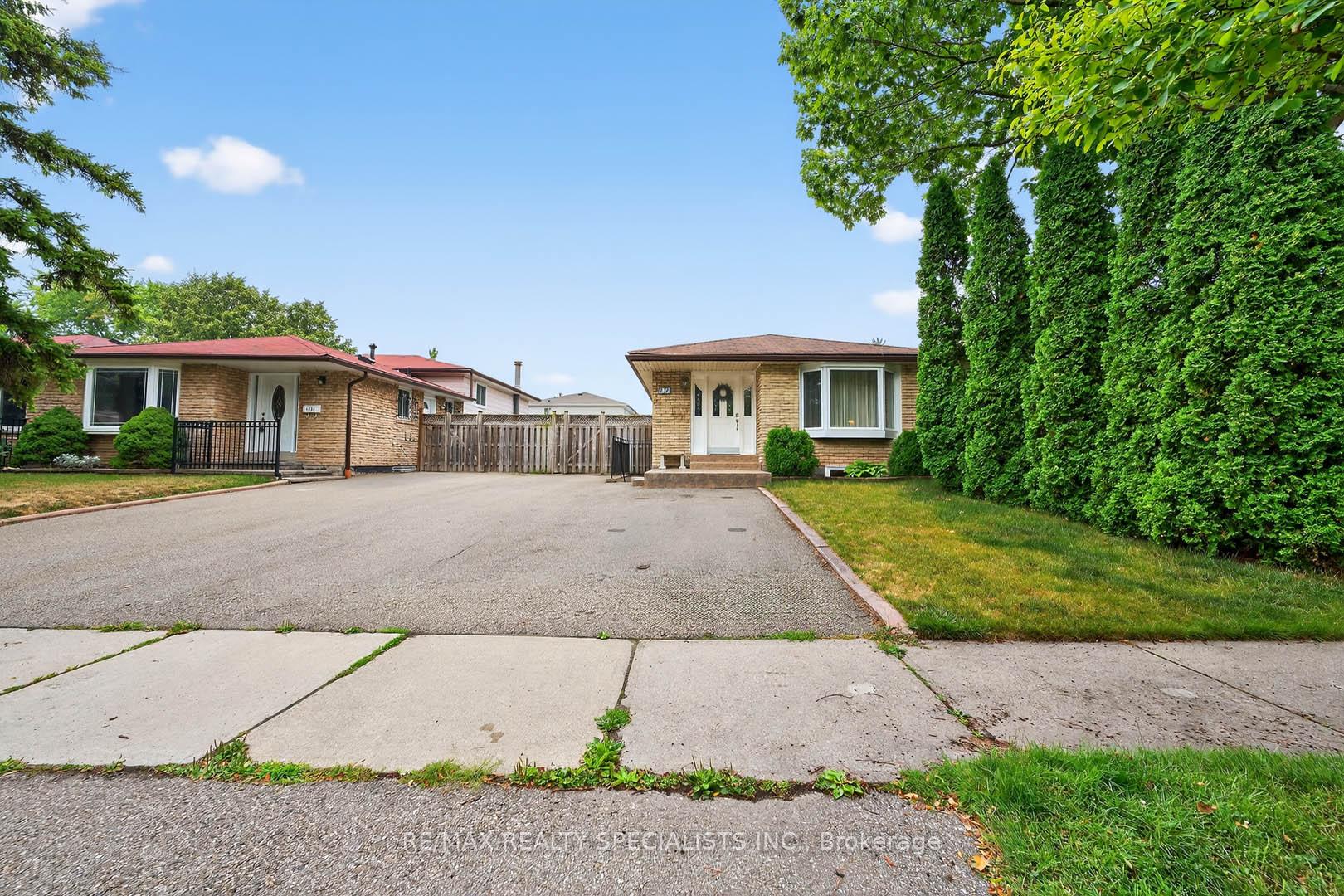 Photo 2 of Unit Lower, 1912 Bonnymede Drive, Mississauga, Clarkson — HOMEH