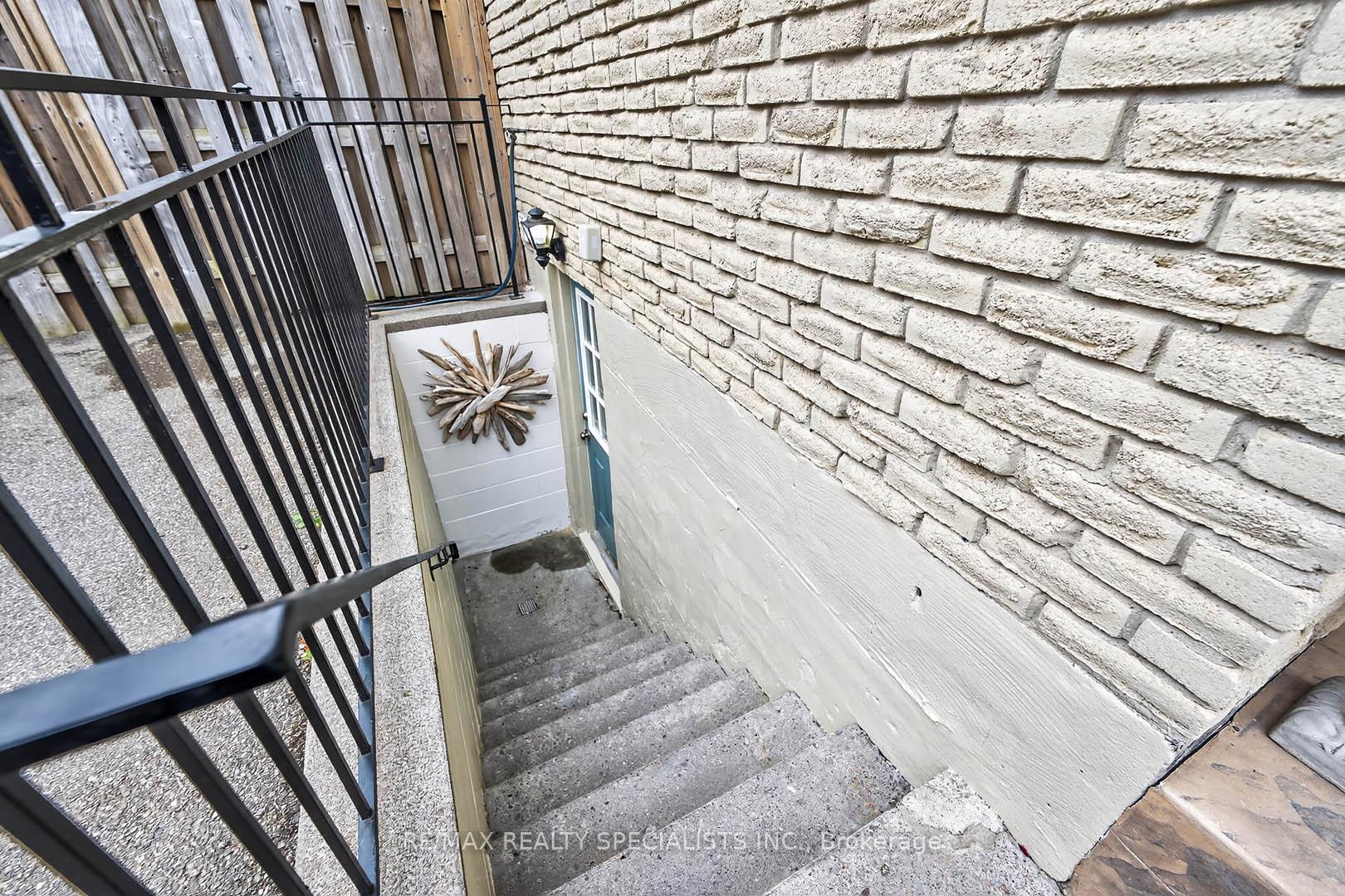Photo 5 of Unit Lower, 1912 Bonnymede Drive, Mississauga, Clarkson — HOMEH