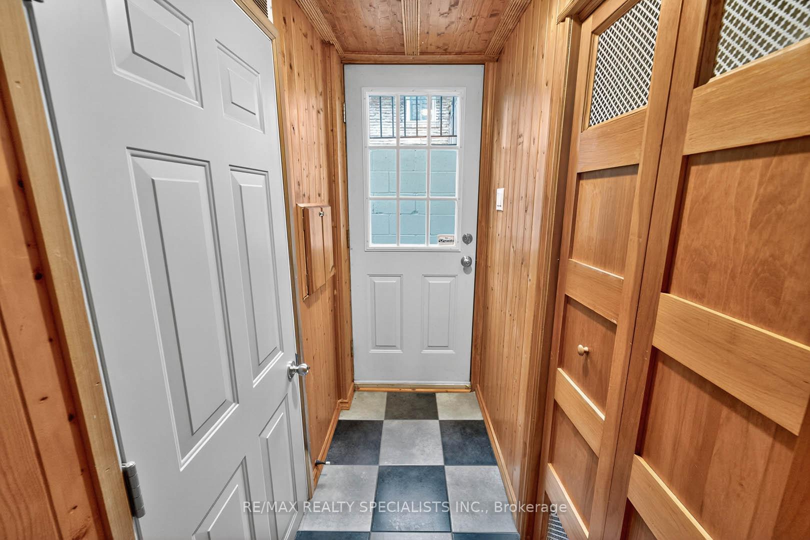 Photo 7 of Unit Lower, 1912 Bonnymede Drive, Mississauga, Clarkson — HOMEH