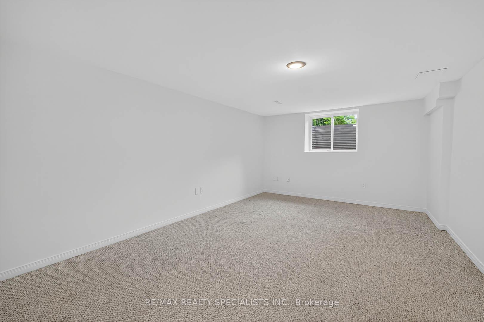 Photo 8 of Unit Lower, 1912 Bonnymede Drive, Mississauga, Clarkson — HOMEH