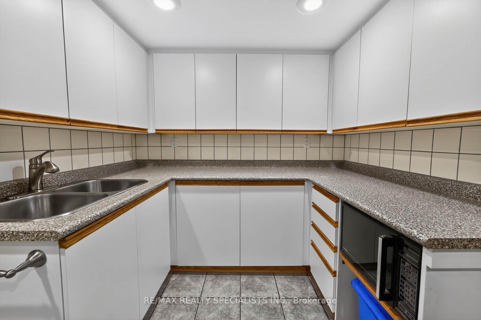 Photo 14 of Unit Lower, 1912 Bonnymede Drive, Mississauga, Clarkson — HOMEH