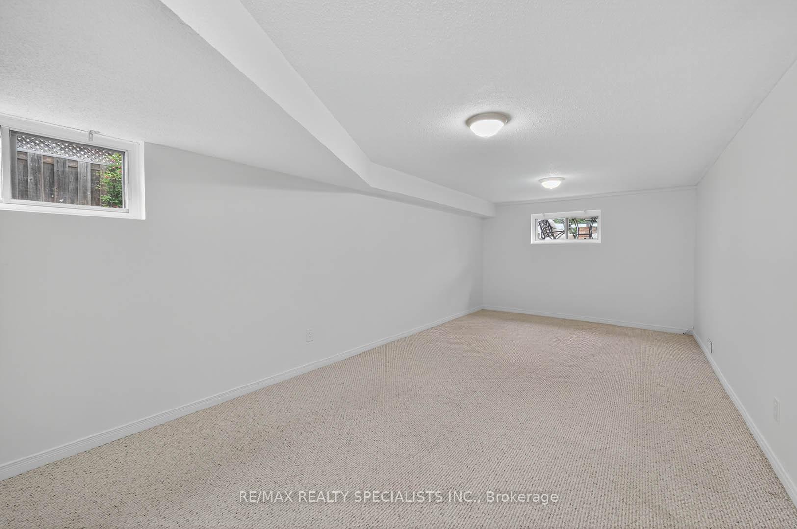 Photo 18 of Unit Lower, 1912 Bonnymede Drive, Mississauga, Clarkson — HOMEH