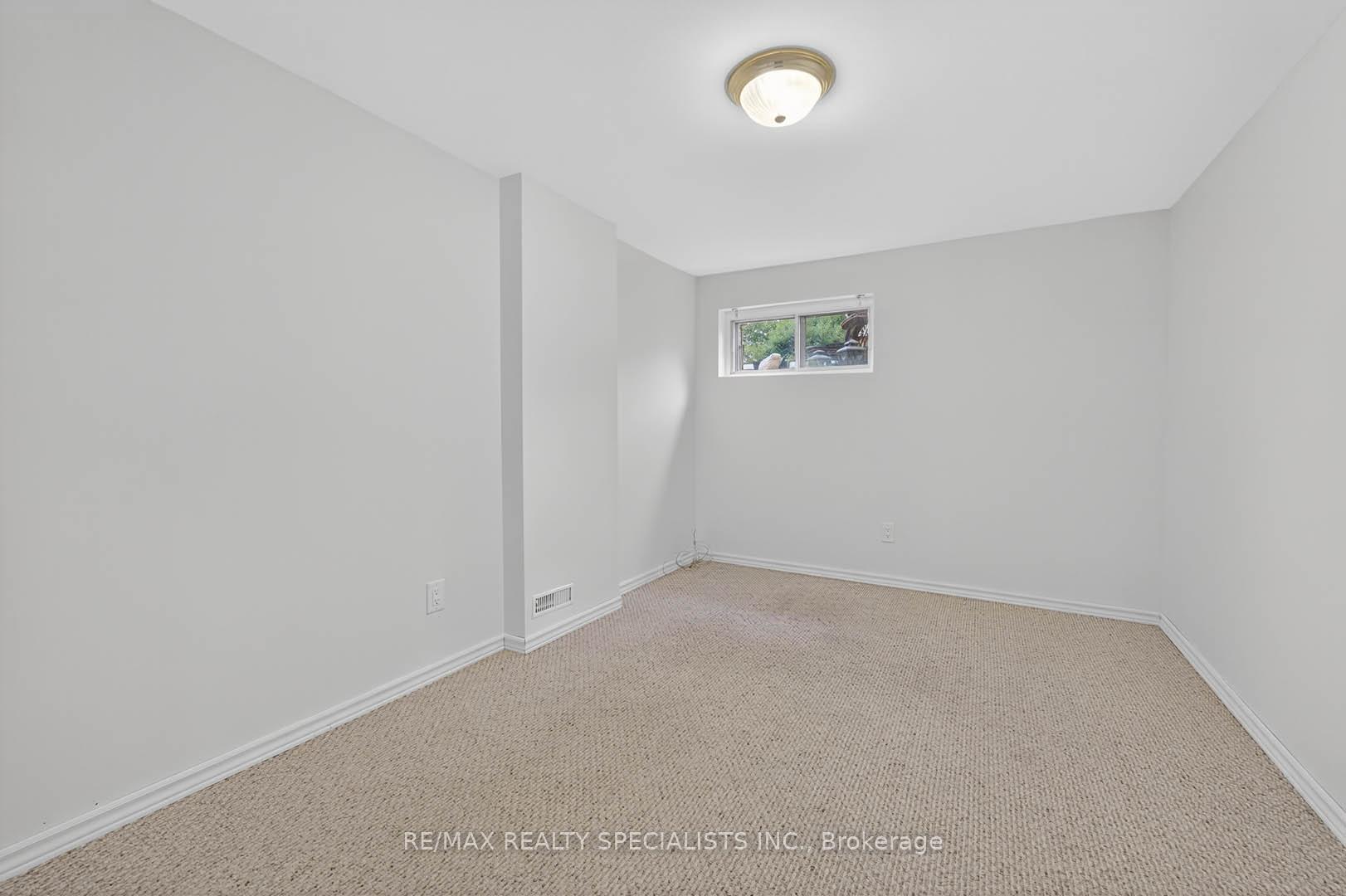 Photo 25 of Unit Lower, 1912 Bonnymede Drive, Mississauga, Clarkson — HOMEH