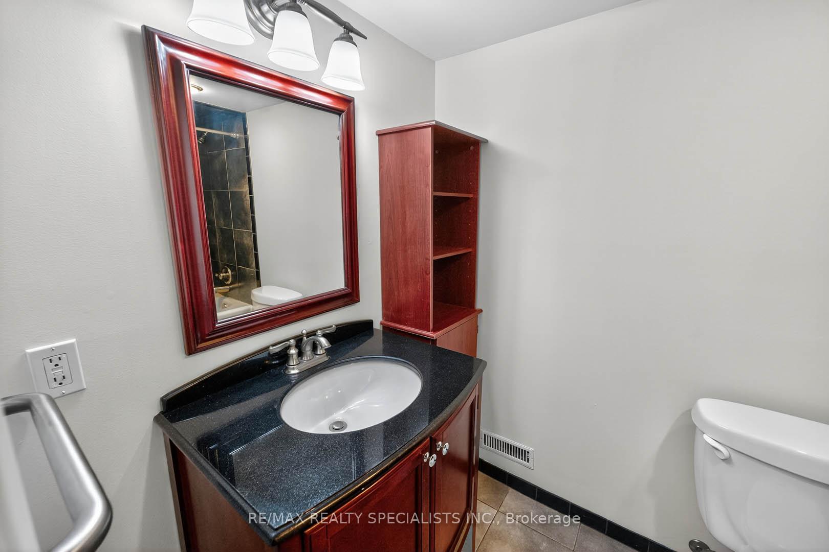 Photo 29 of Unit Lower, 1912 Bonnymede Drive, Mississauga, Clarkson — HOMEH