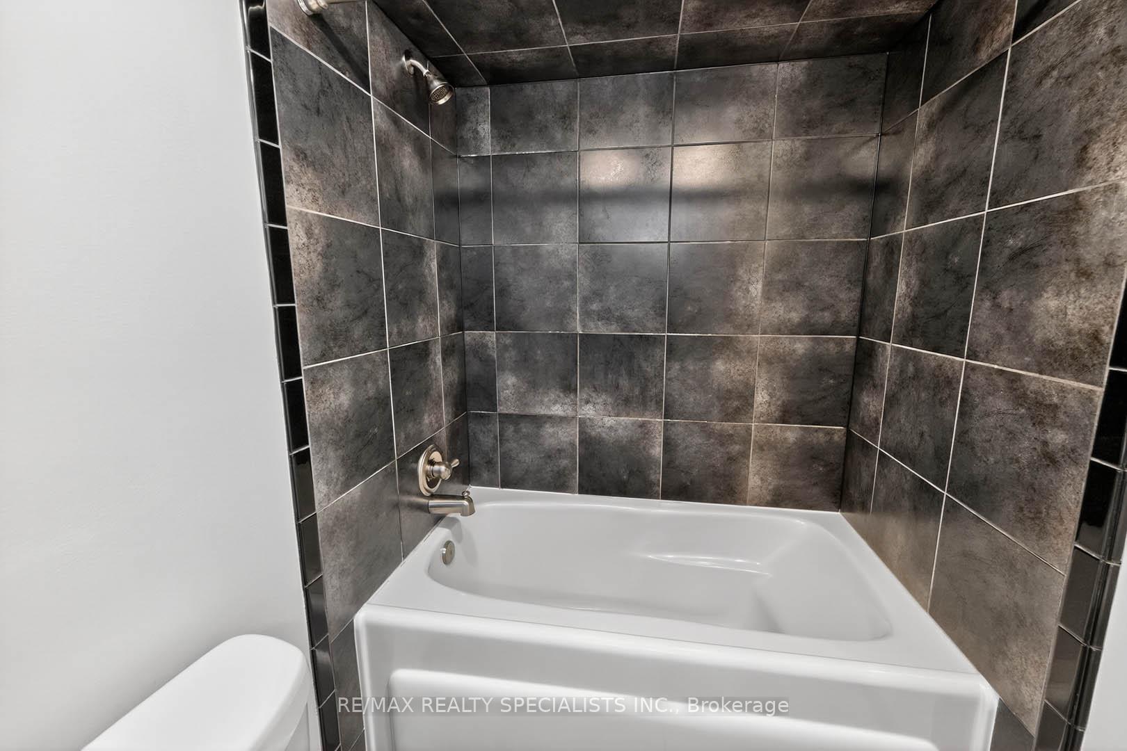 Photo 30 of Unit Lower, 1912 Bonnymede Drive, Mississauga, Clarkson — HOMEH