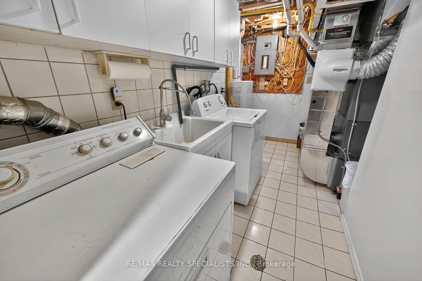 Photo 31 of Unit Lower, 1912 Bonnymede Drive, Mississauga, Clarkson — HOMEH