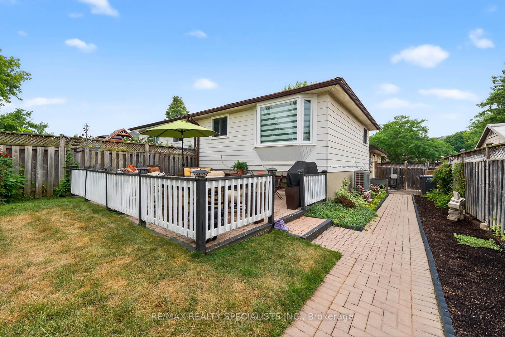 Photo 39 of Unit Lower, 1912 Bonnymede Drive, Mississauga, Clarkson — HOMEH