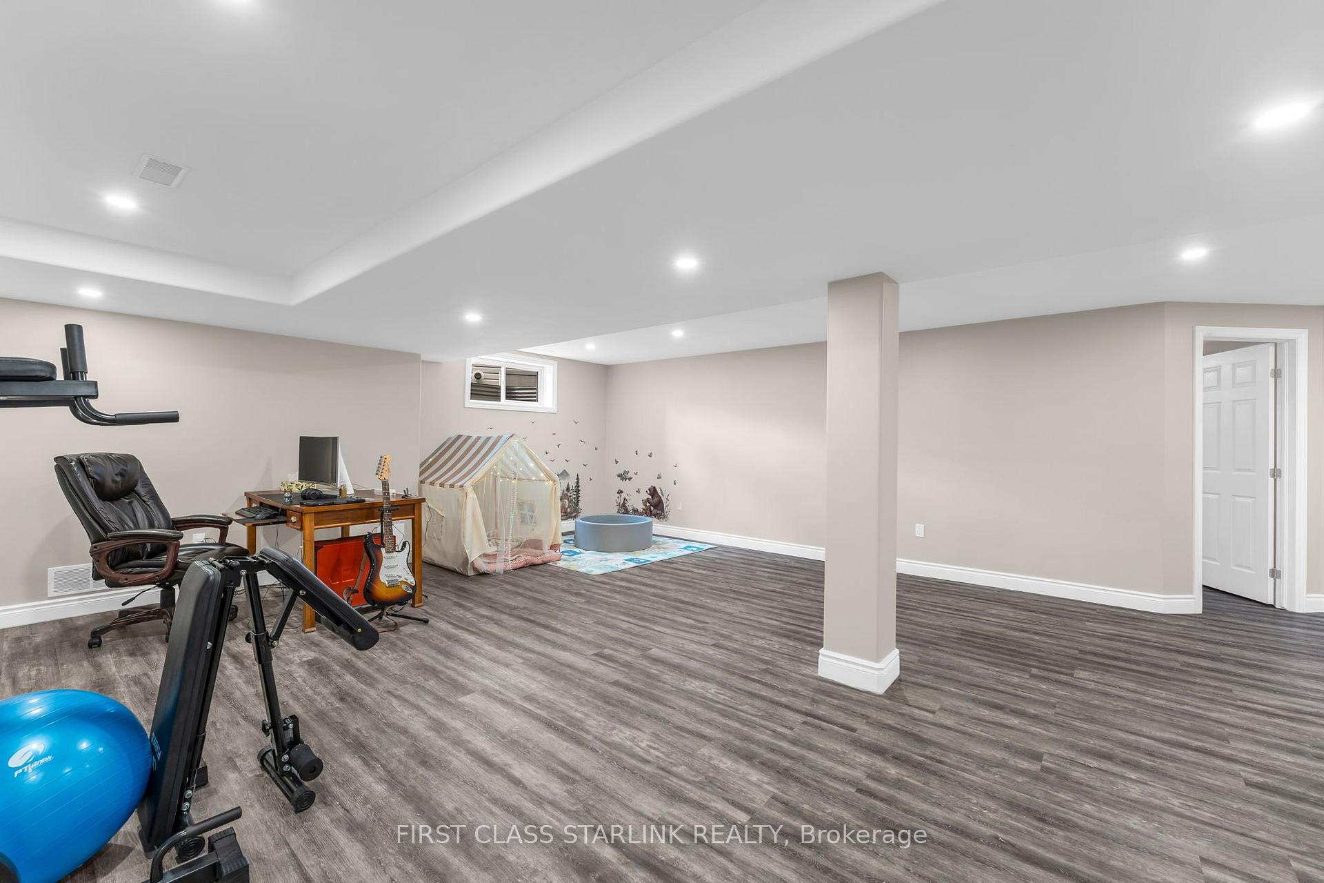 Photo 9 of 1740 Reginald Bart Drive, Kingston, Kingston East (Incl Barret Crt) — HOMEH