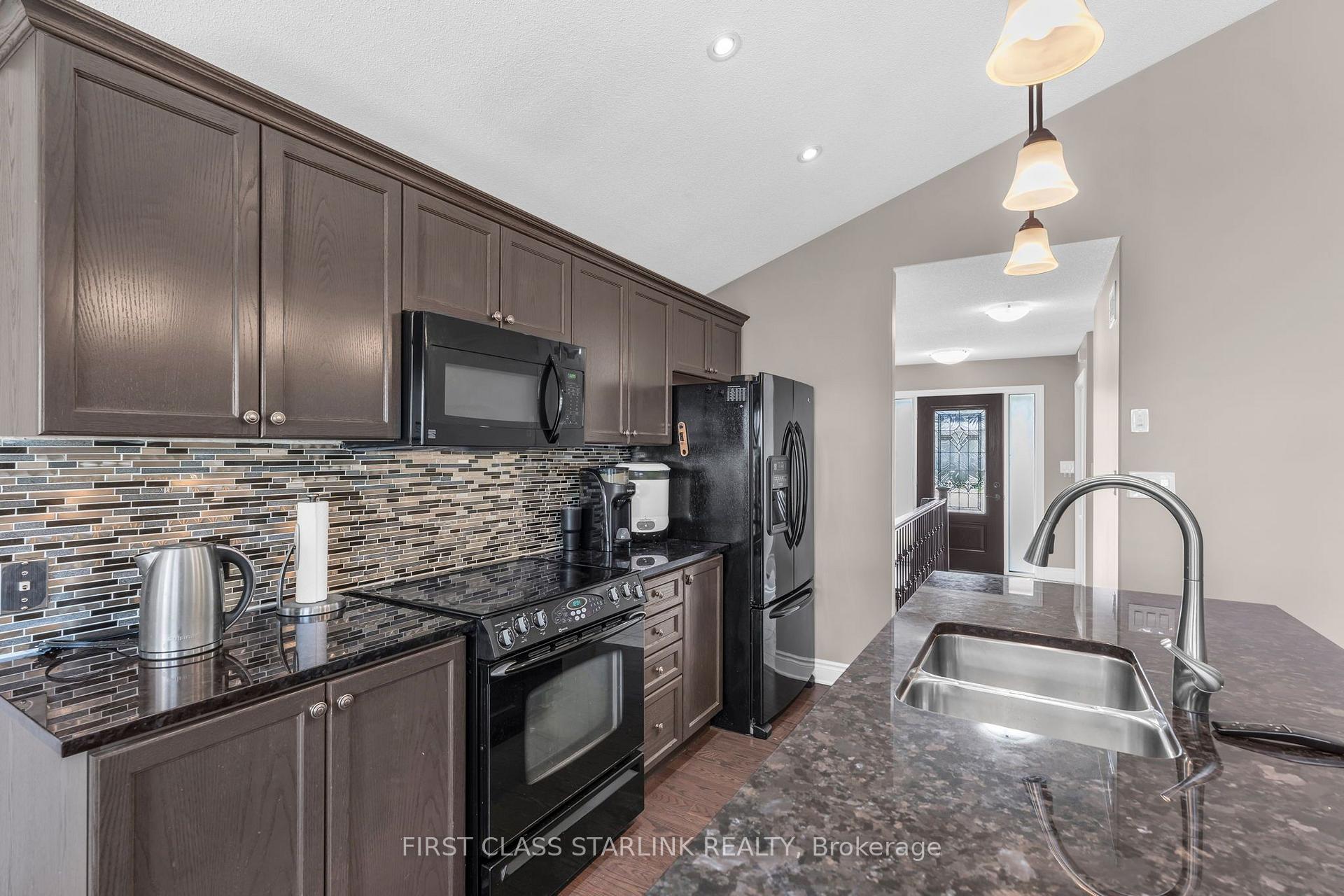 Photo 25 of 1740 Reginald Bart Drive, Kingston, Kingston East (Incl Barret Crt) — HOMEH