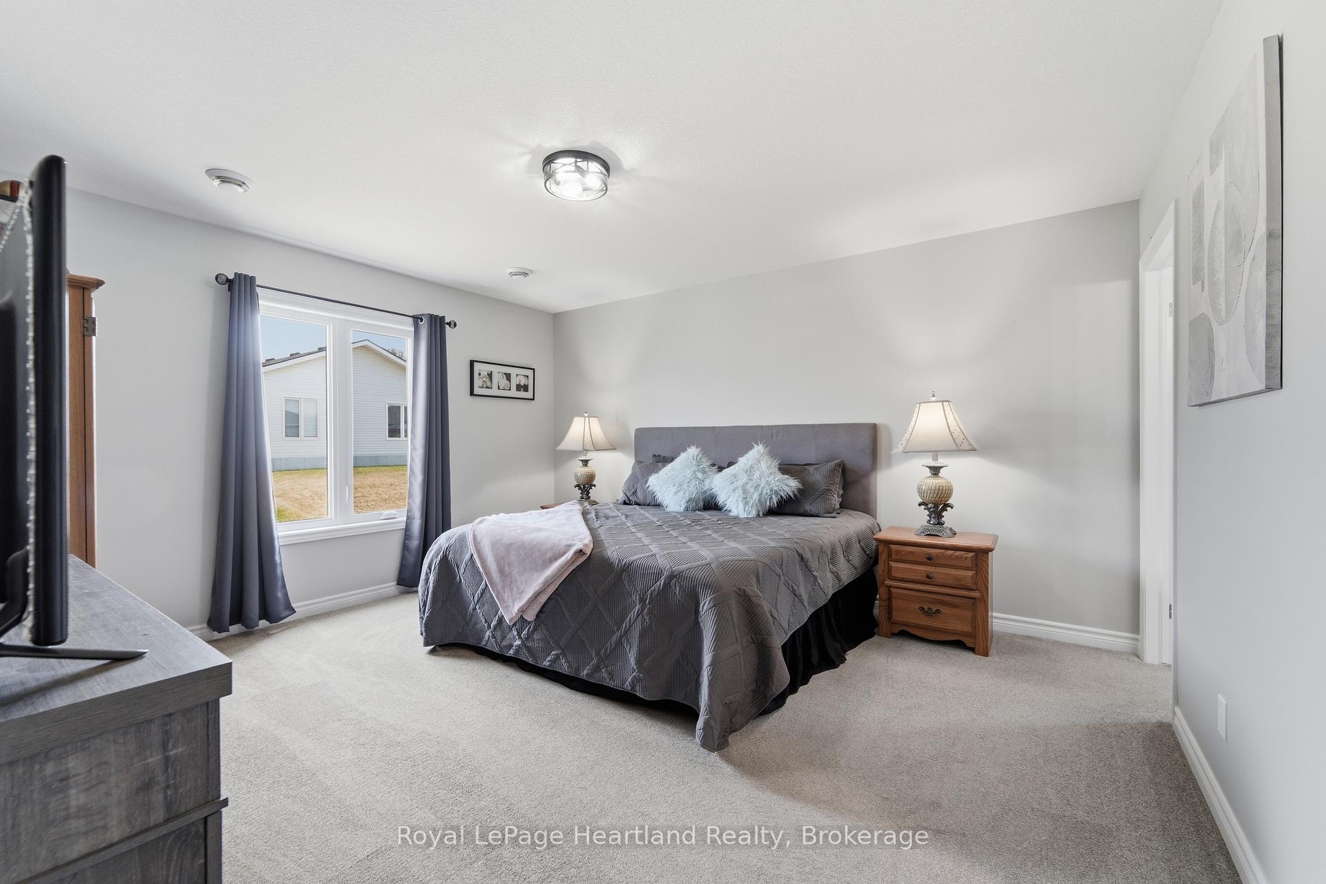 Photo 21 of 237 Lake Breeze Drive, Ashfield-Colborne-Wawanosh, Colborne — HOMEH