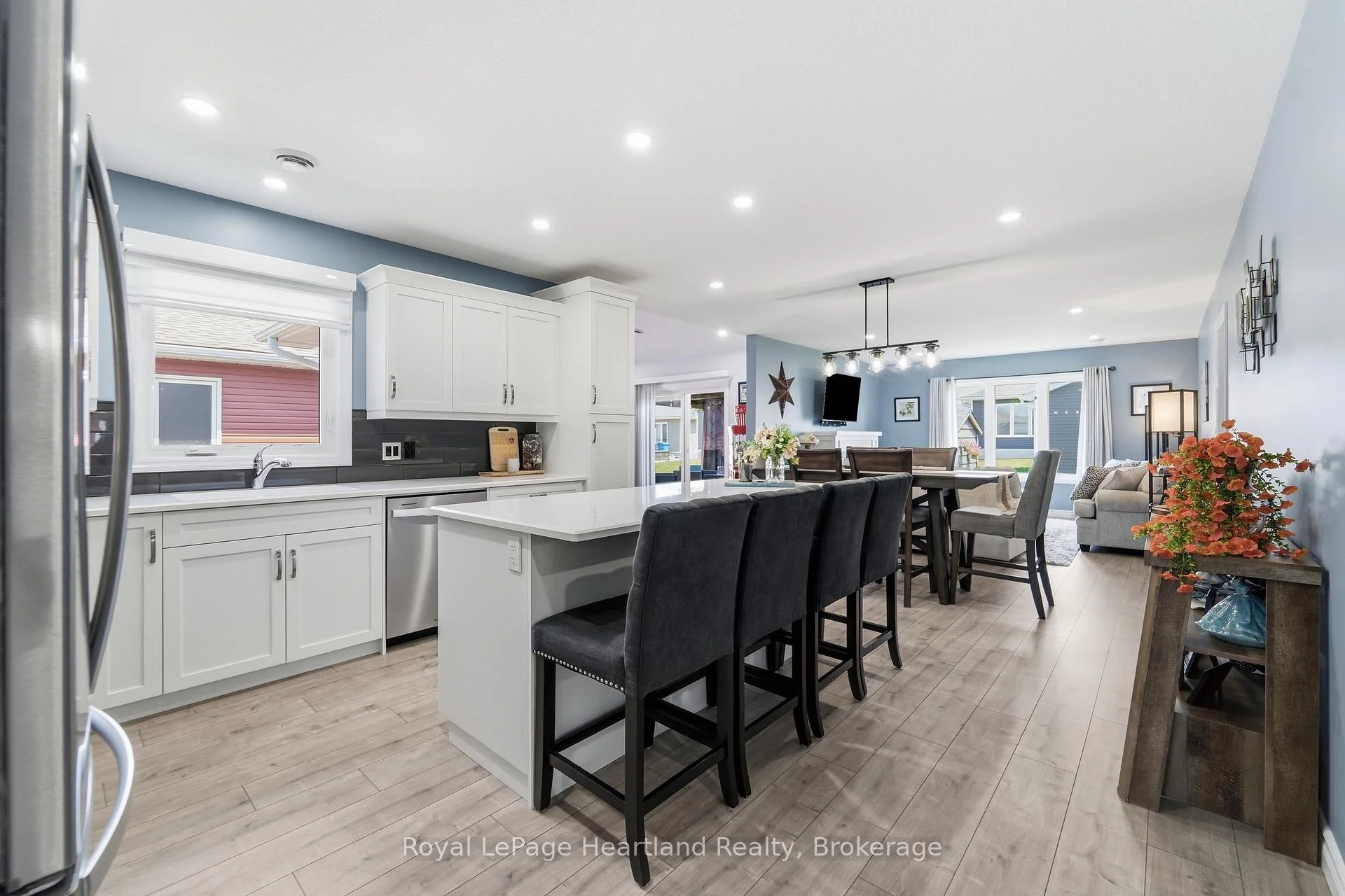 Photo 7 of 237 Lake Breeze Drive, Ashfield-Colborne-Wawanosh, Colborne — HOMEH