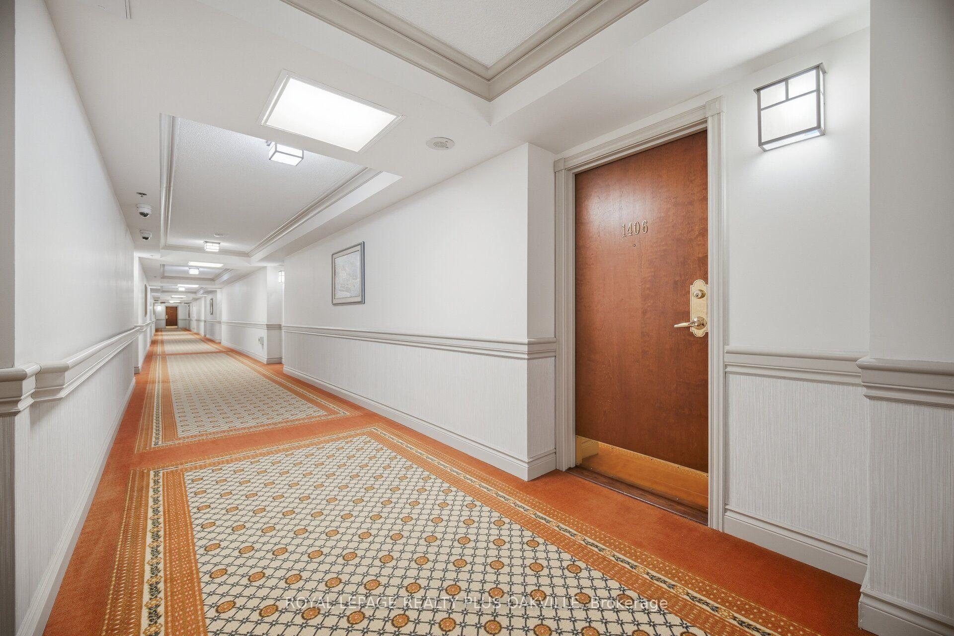 Photo 6 of Unit 1406, 100 Burloak Drive, Burlington, Appleby — HOMEH