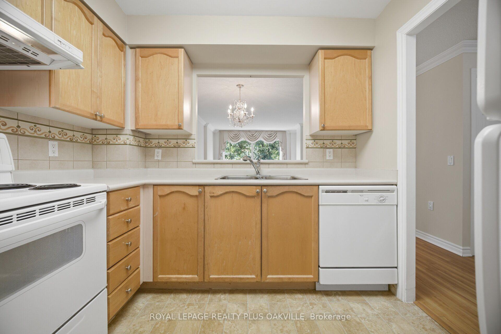 Photo 15 of Unit 1406, 100 Burloak Drive, Burlington, Appleby — HOMEH
