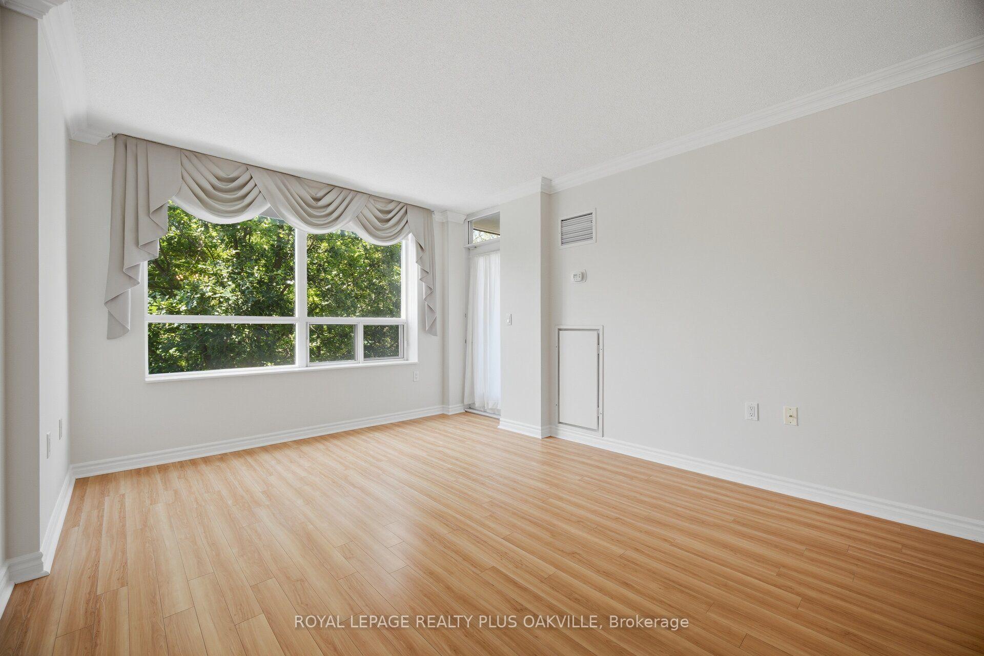 Photo 22 of Unit 1406, 100 Burloak Drive, Burlington, Appleby — HOMEH