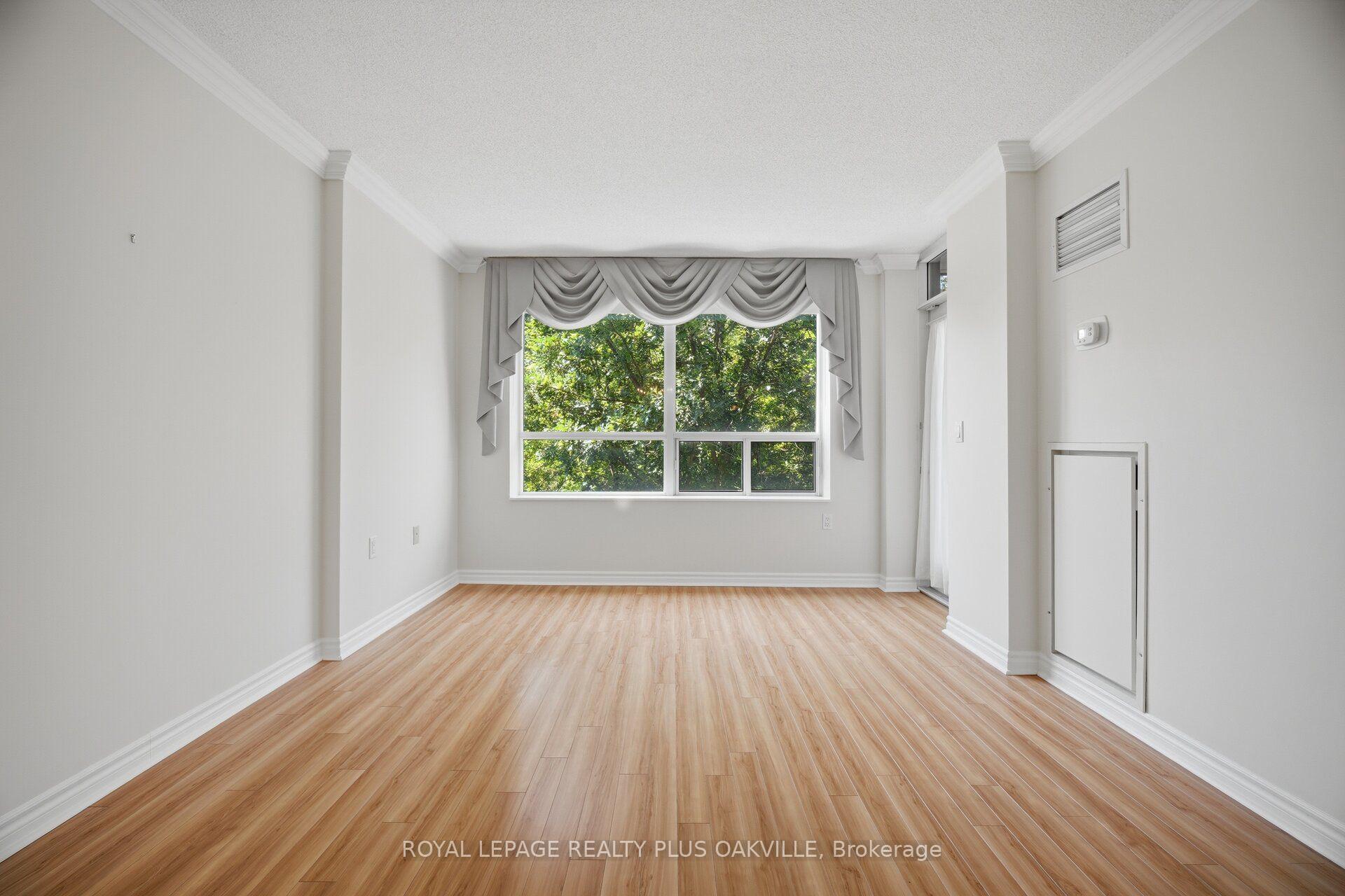 Photo 25 of Unit 1406, 100 Burloak Drive, Burlington, Appleby — HOMEH