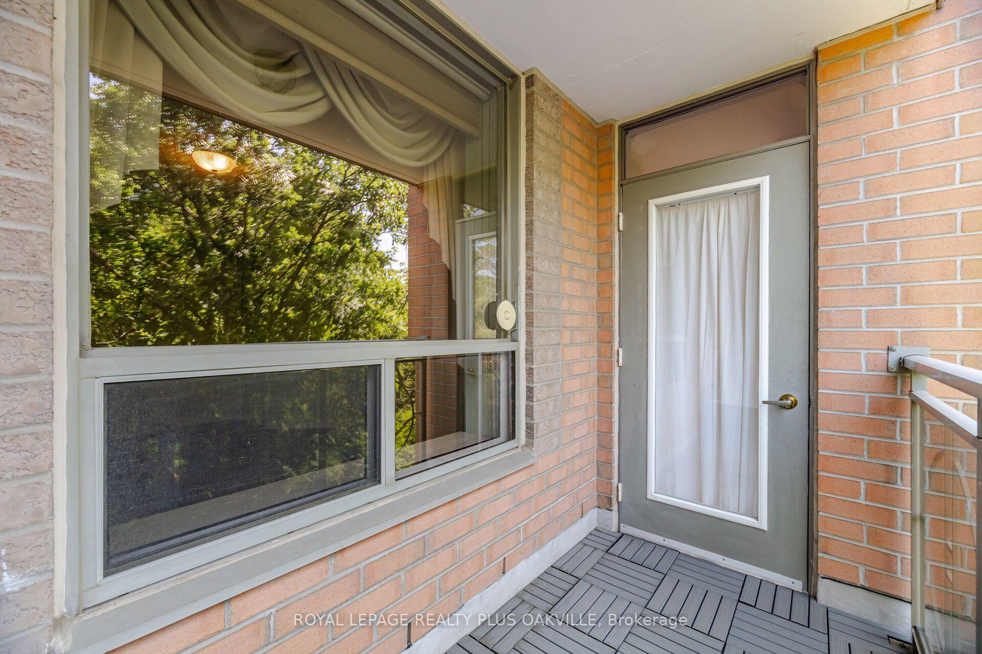 Photo 42 of Unit 1406, 100 Burloak Drive, Burlington, Appleby — HOMEH